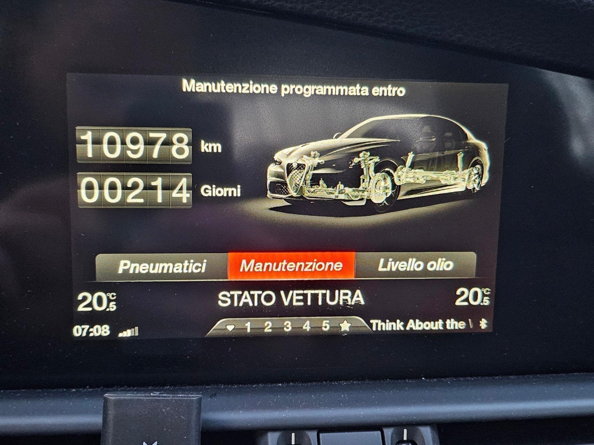 Alfa-Romeo Giulia 200cv (2018) - Photo 9