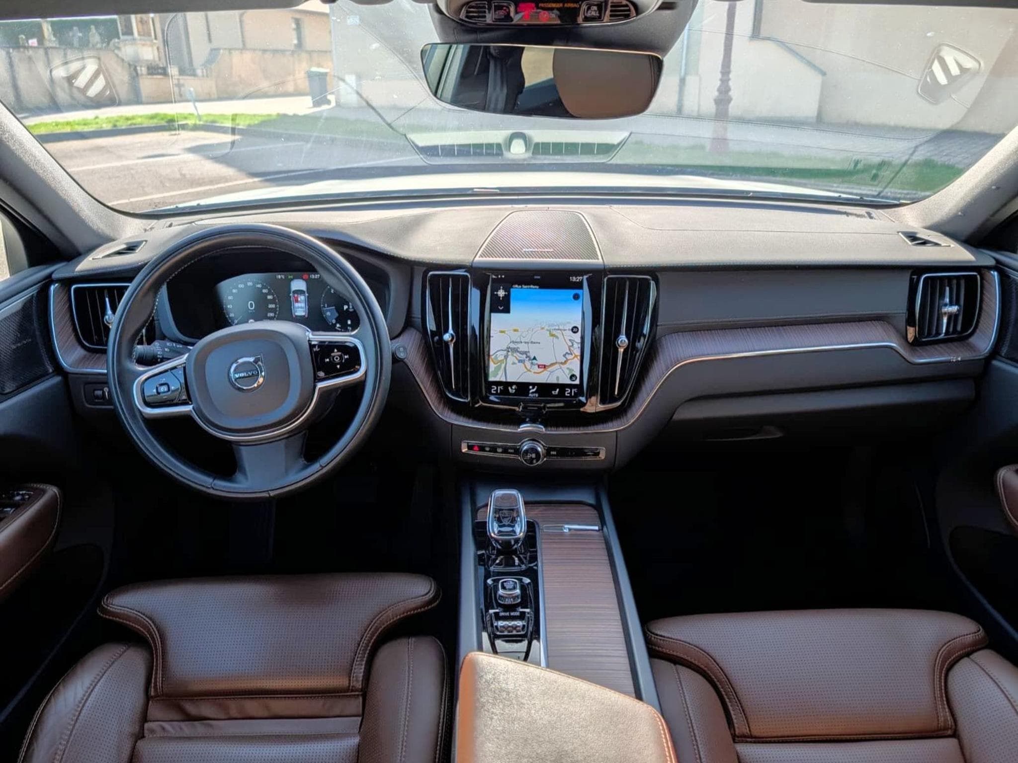 Volvo XC60 B5 / Finition INSCRIPTION (2021) - Photo 5
