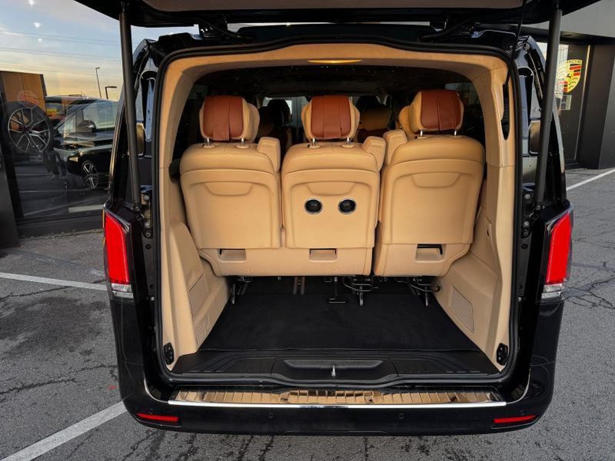 Mercedes Vito Tourer CDI extra-long L3 VIP (2025) - Photo 19