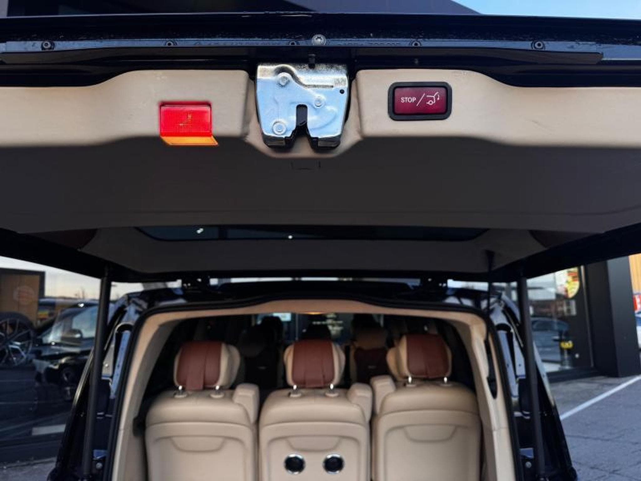 Mercedes Vito Tourer CDI extra-long L3 VIP (2025) - Photo 20