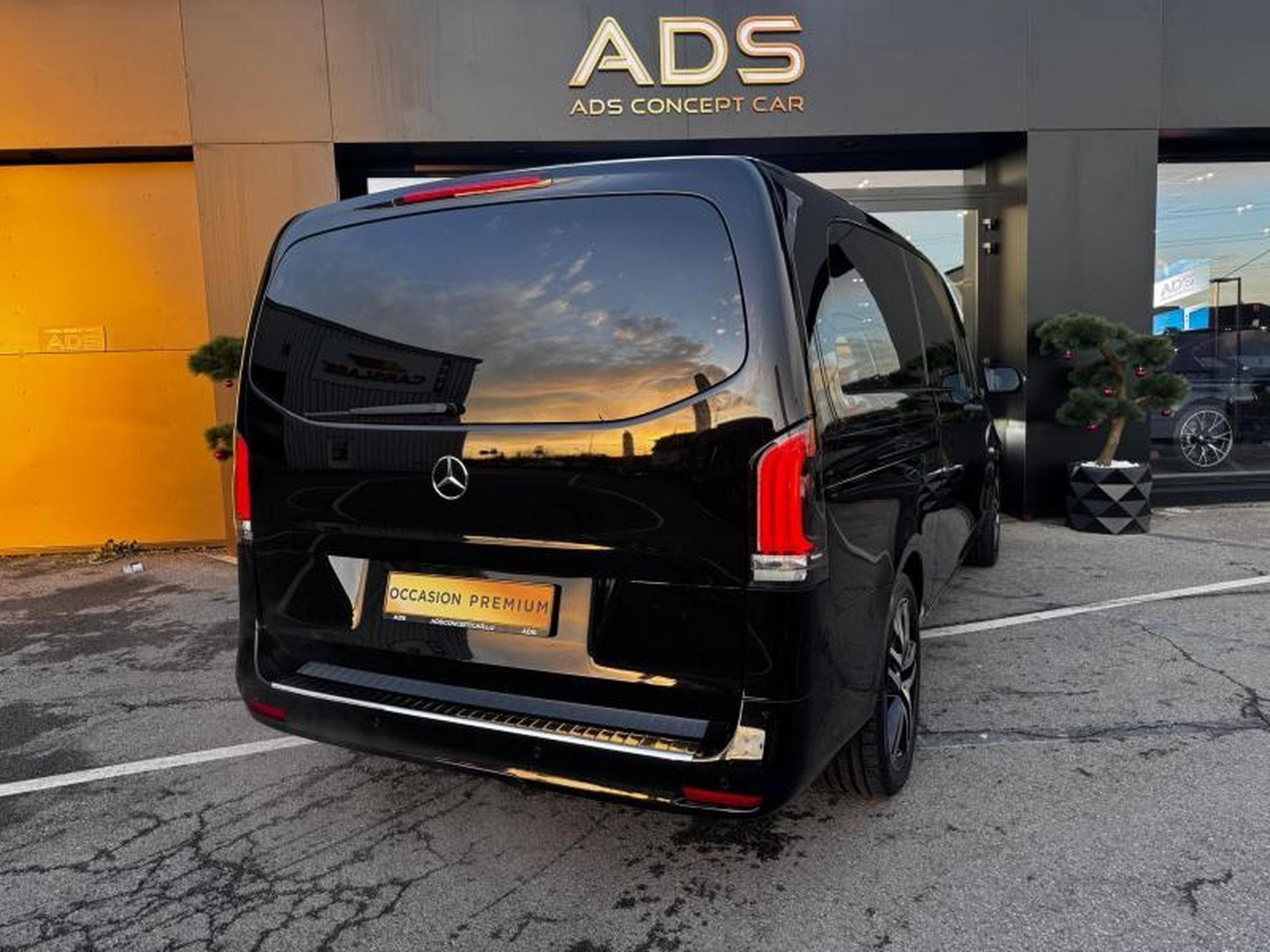 Mercedes Vito Tourer CDI extra-long L3 VIP (2025) - Photo 23