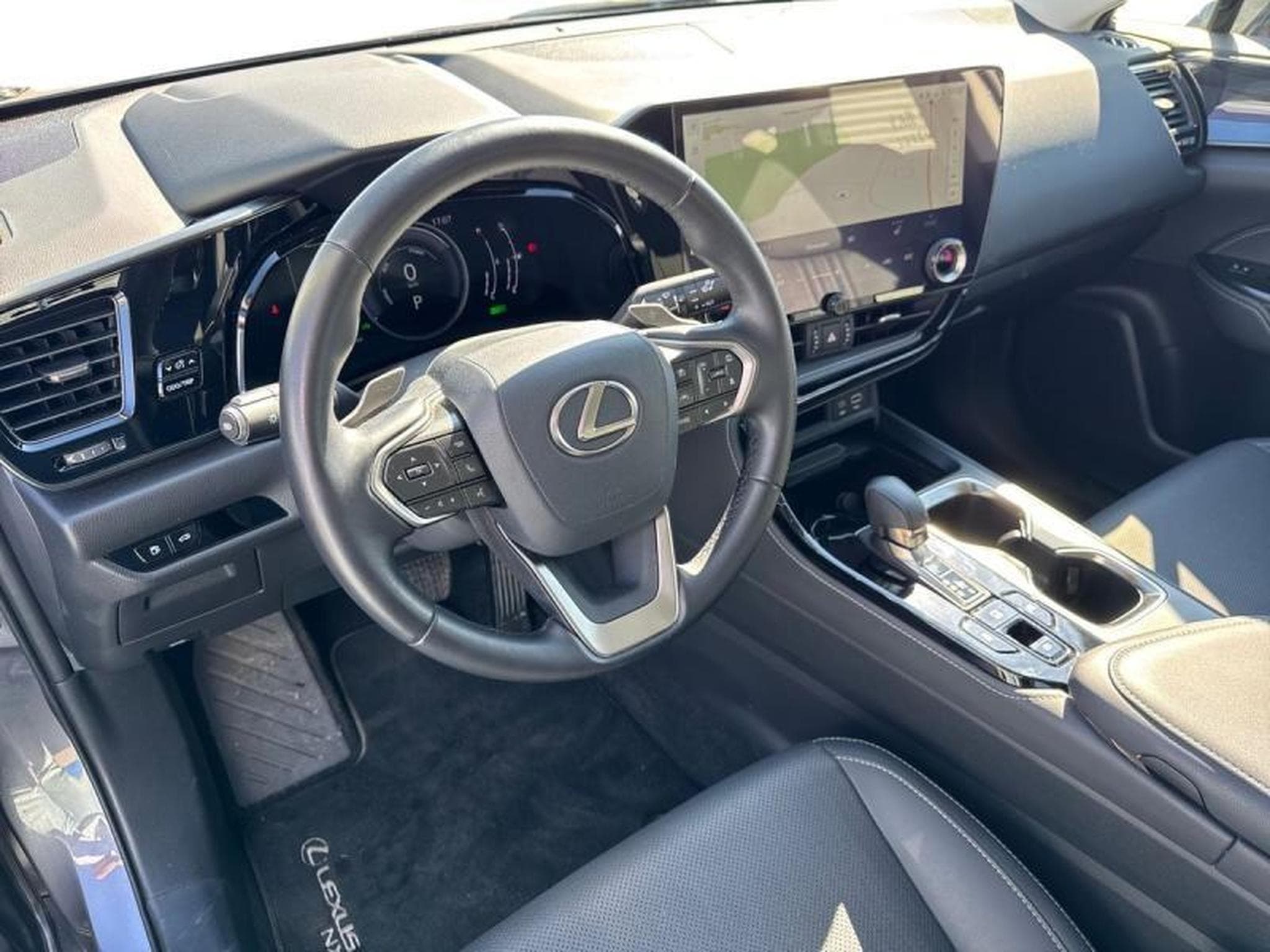 Lexus NX Business Line (2024) - Photo 7