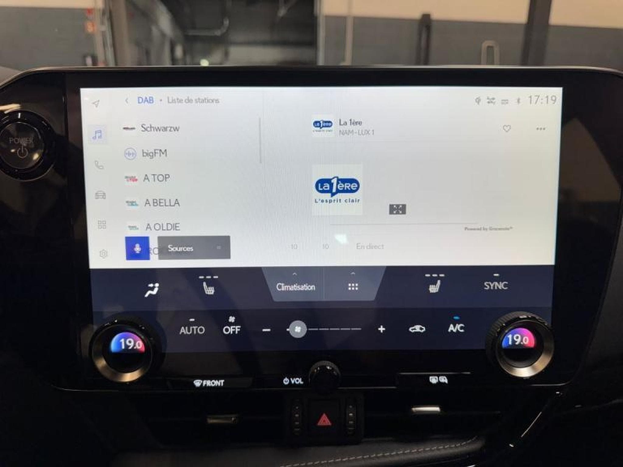 Lexus NX Business Line (2024) - Photo 9