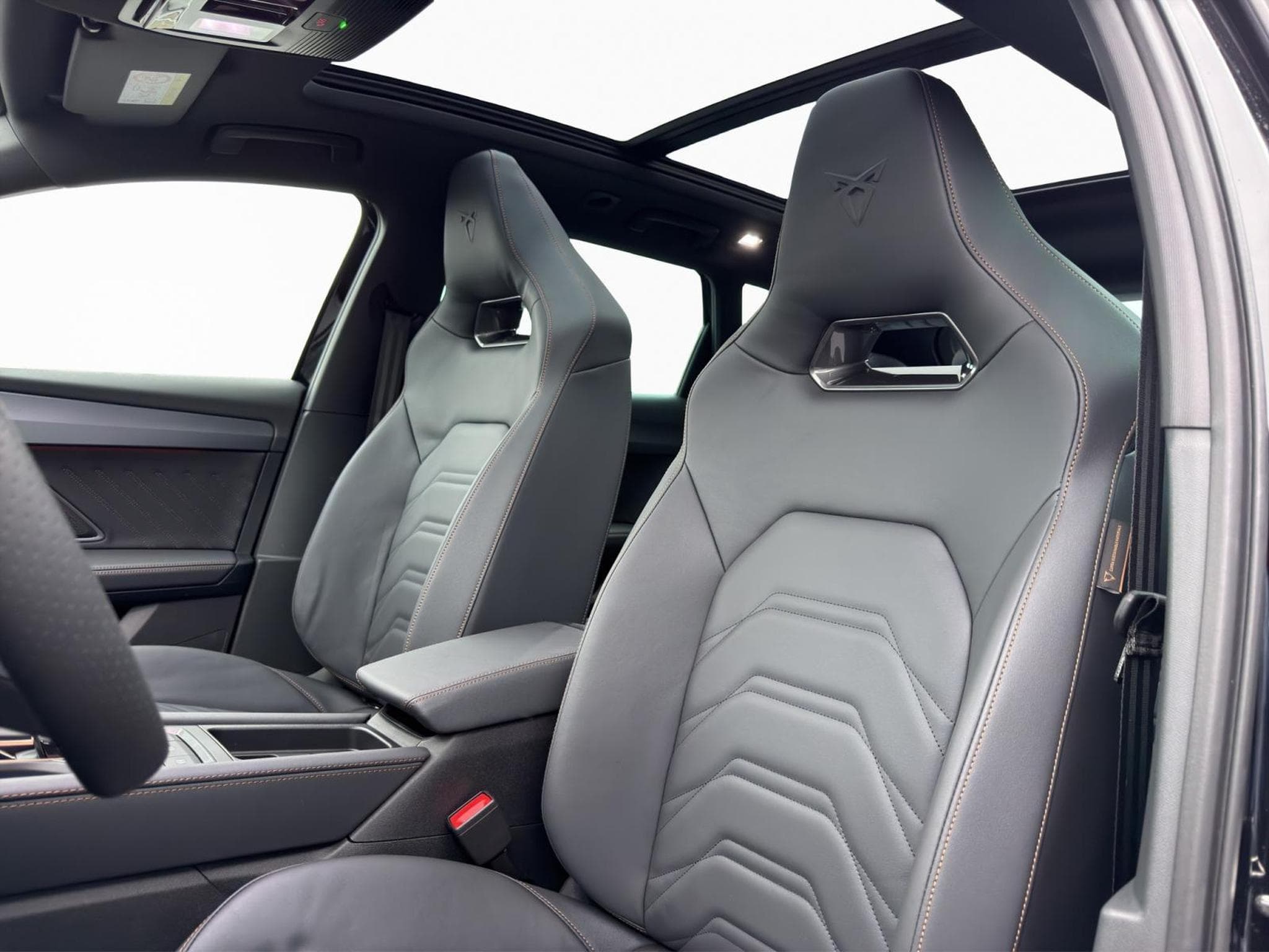 Cupra Leon VZ (2026) - Photo 9