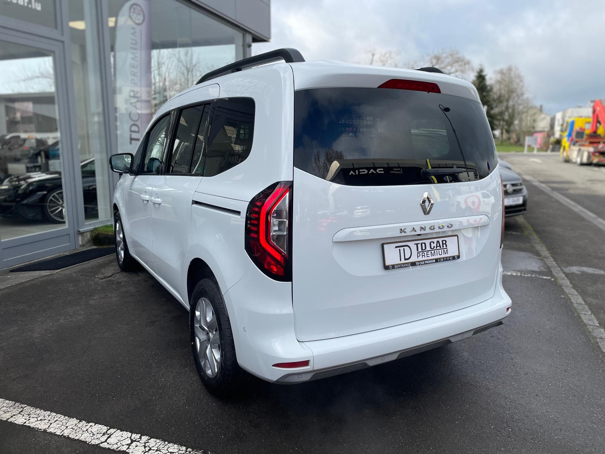 Renault Kangoo 1.3 TCE 131 Auto Neuf (2025) - Photo 13