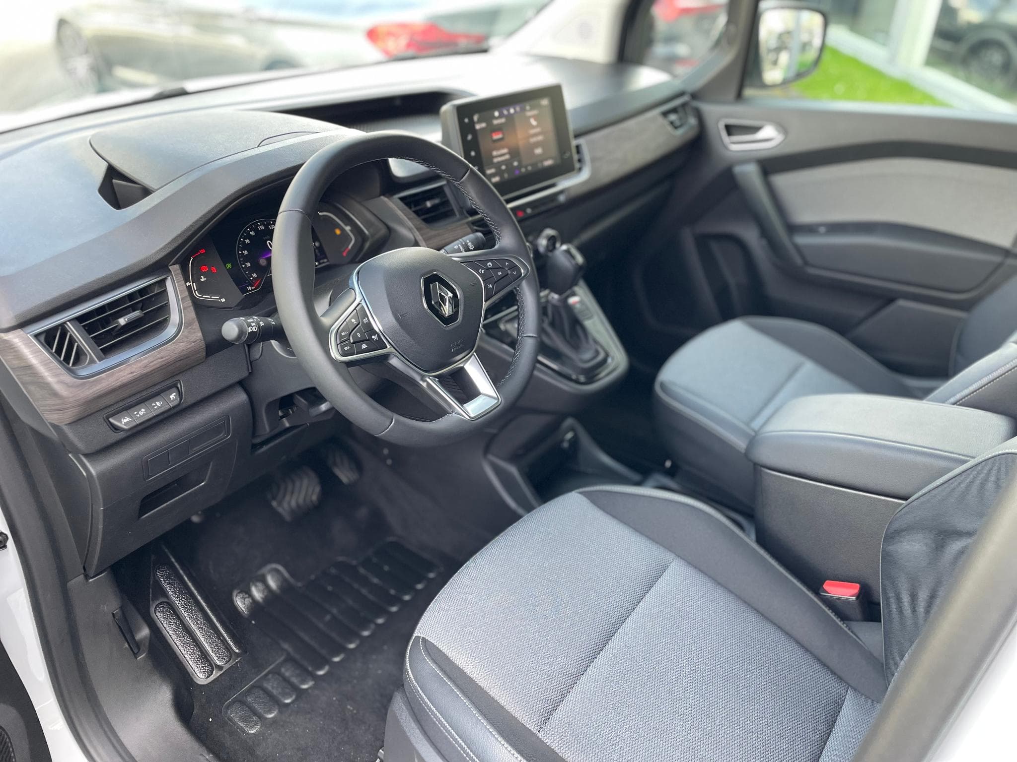 Renault Kangoo 1.3 TCE 131 Auto Neuf (2025) - Photo 6