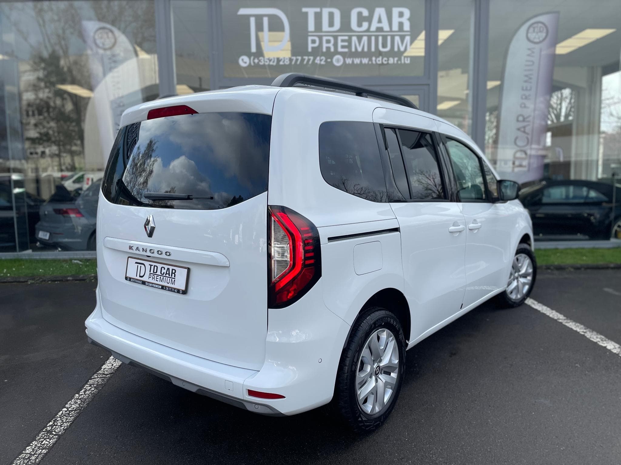 Renault Kangoo 1.3 TCE 131 Auto Neuf (2025) - Photo 15