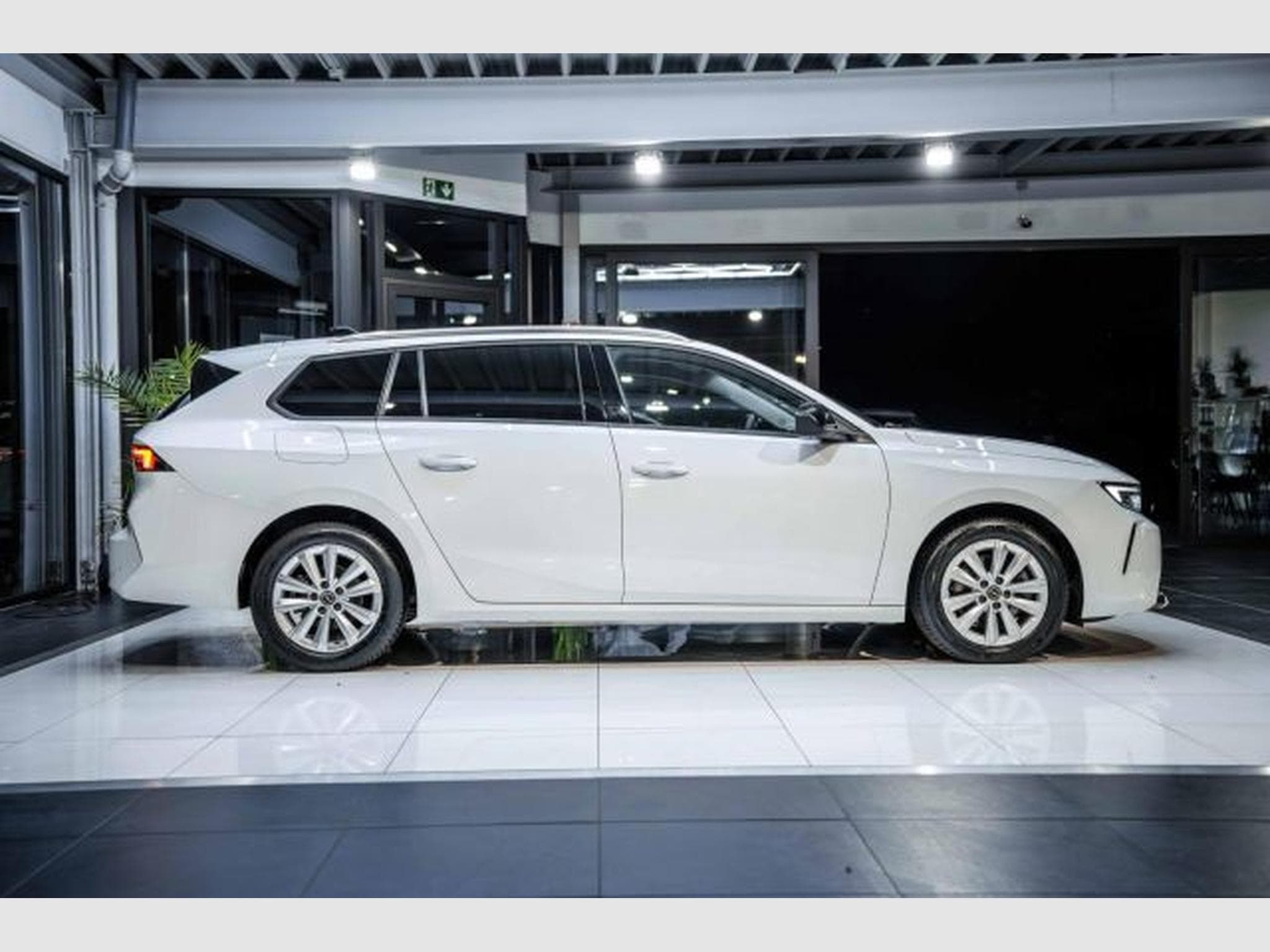 Opel Astra Astra L 1.5 D Autom. Elegance NAVI LED RFK SHZG (2023) - Photo 7