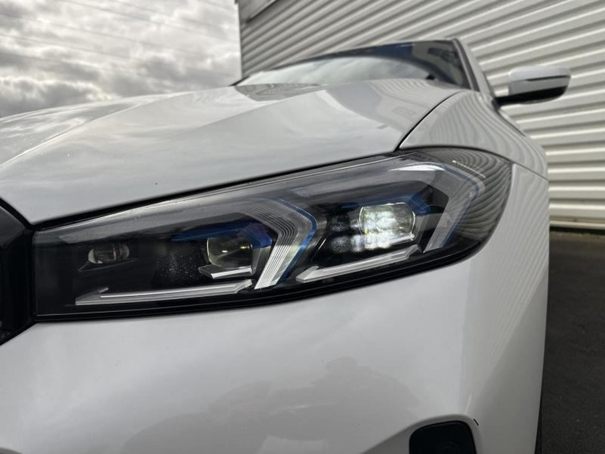 BMW 330 330eA 292ch M Sport (2024) - Photo 6