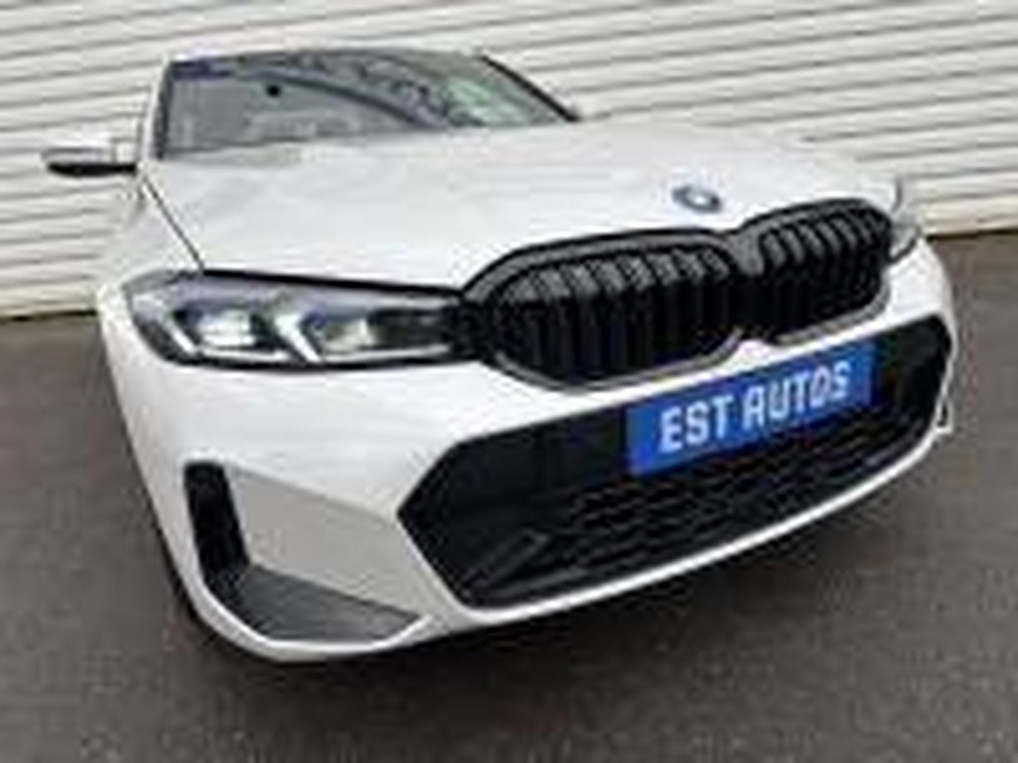 BMW 330 330eA 292ch M Sport (2024) - Photo 16