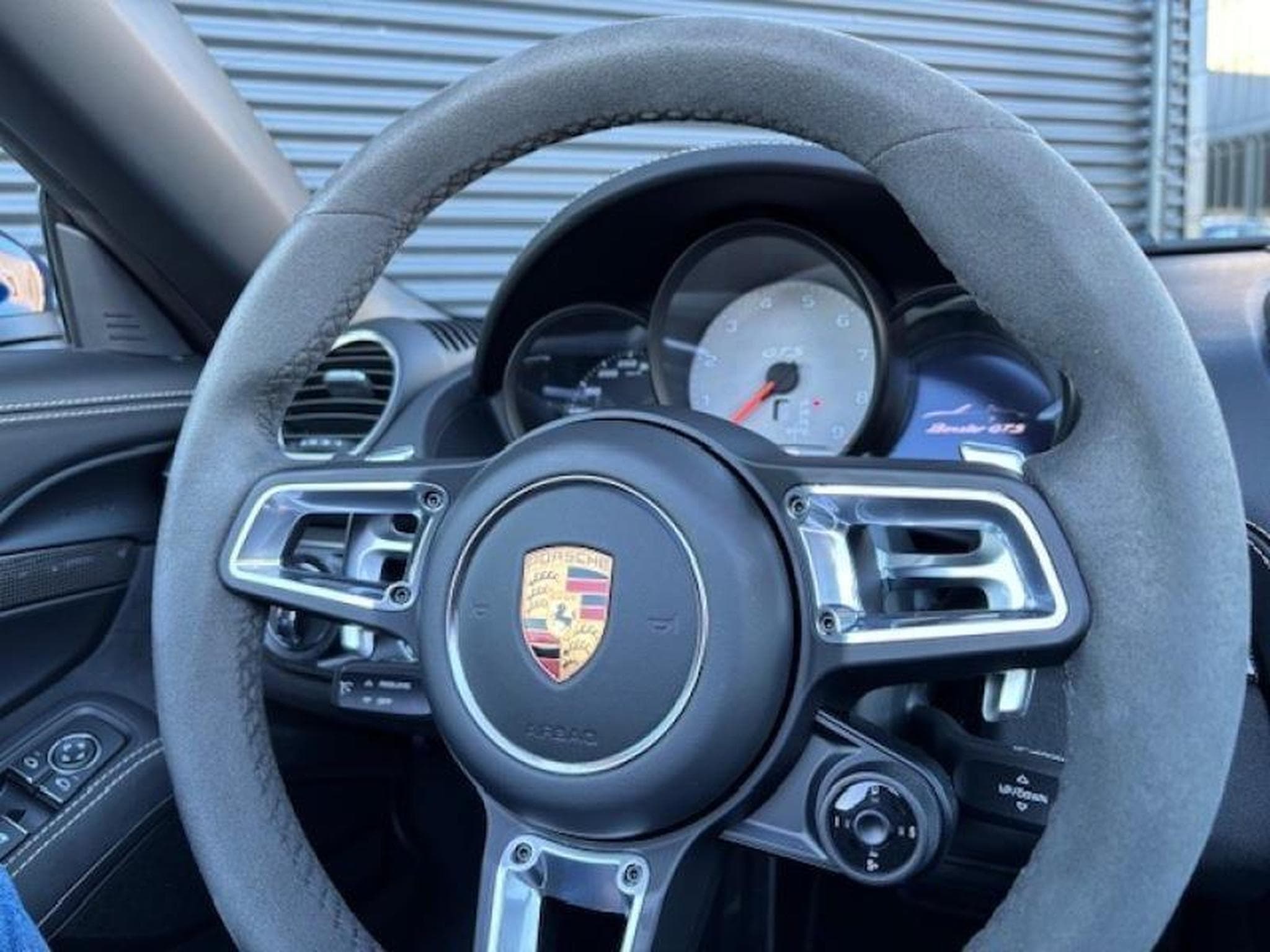 Porsche Boxster 4.0 GTS (2024) - Photo 7