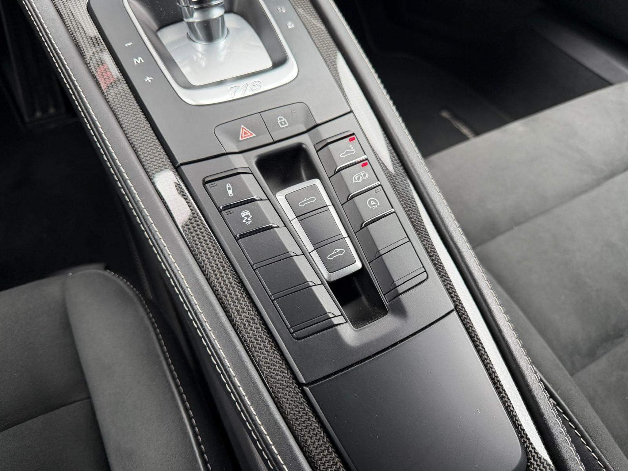 Porsche Boxster 4.0 GTS (2024) - Photo 12