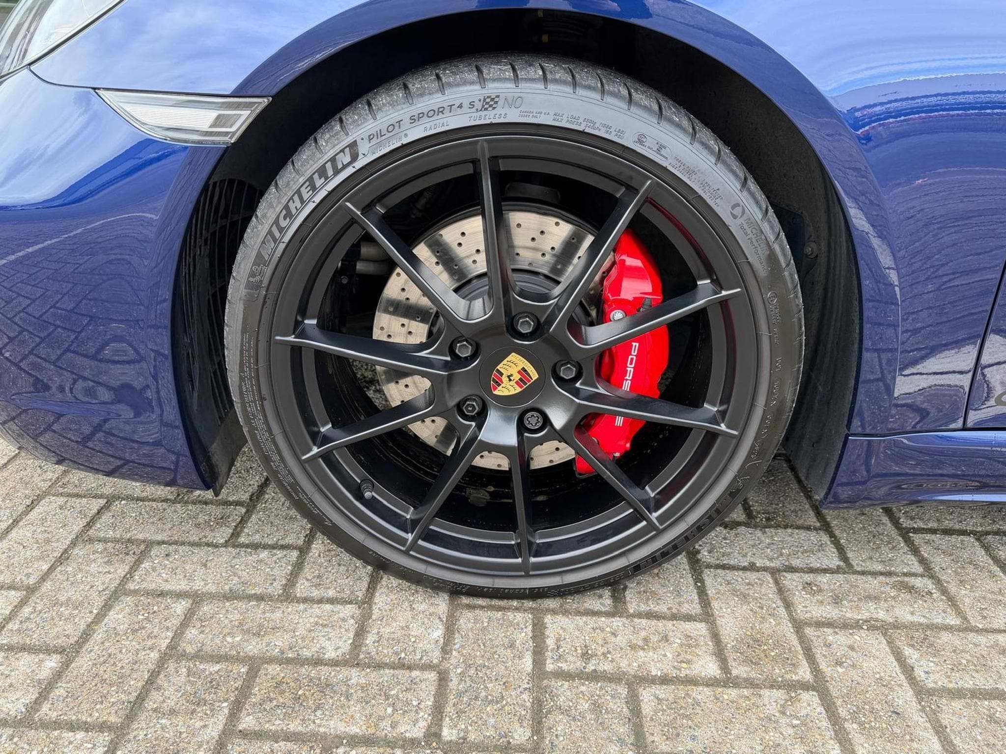 Porsche Boxster 4.0 GTS (2024) - Photo 5
