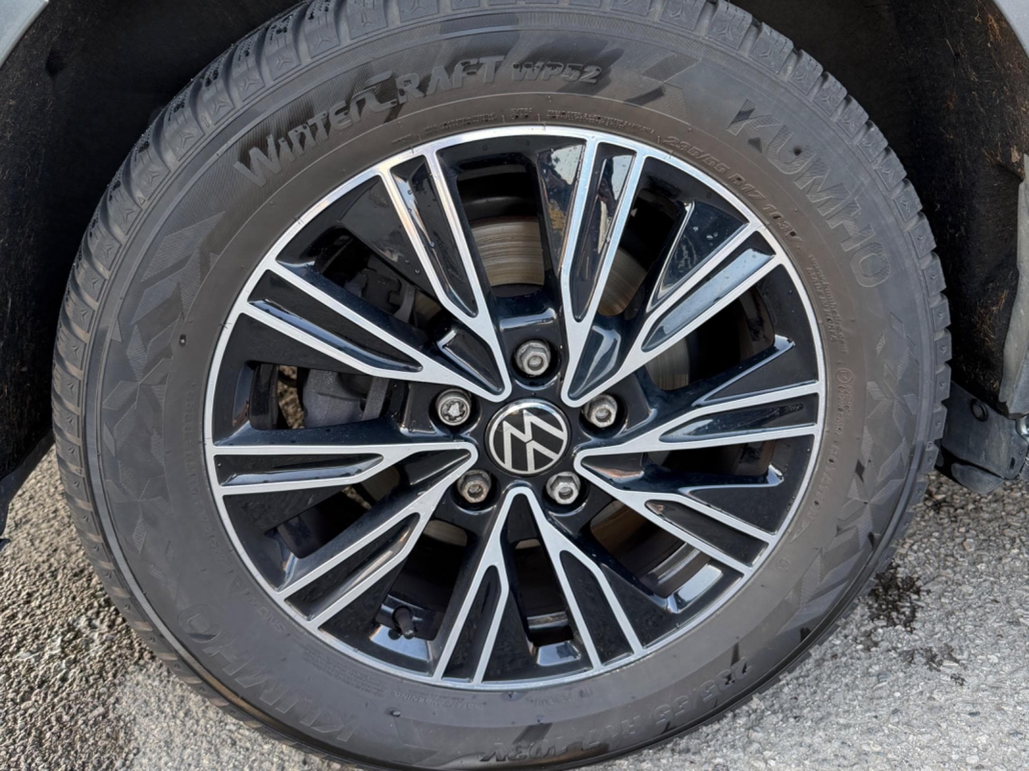 VW Multivan T7 (2024) - Photo 9