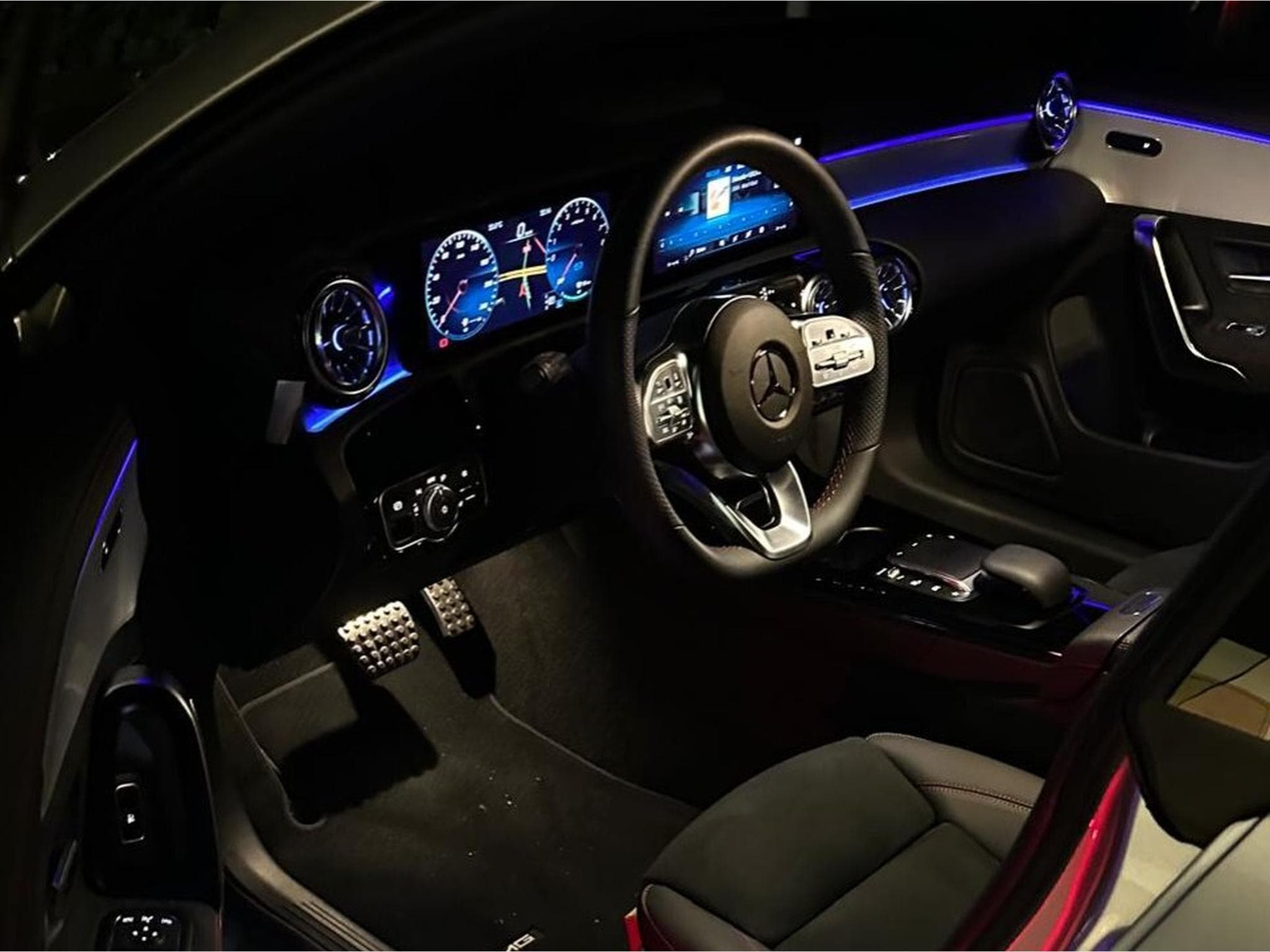 Mercedes CLA 250 AMG Line (2023) - Photo 9
