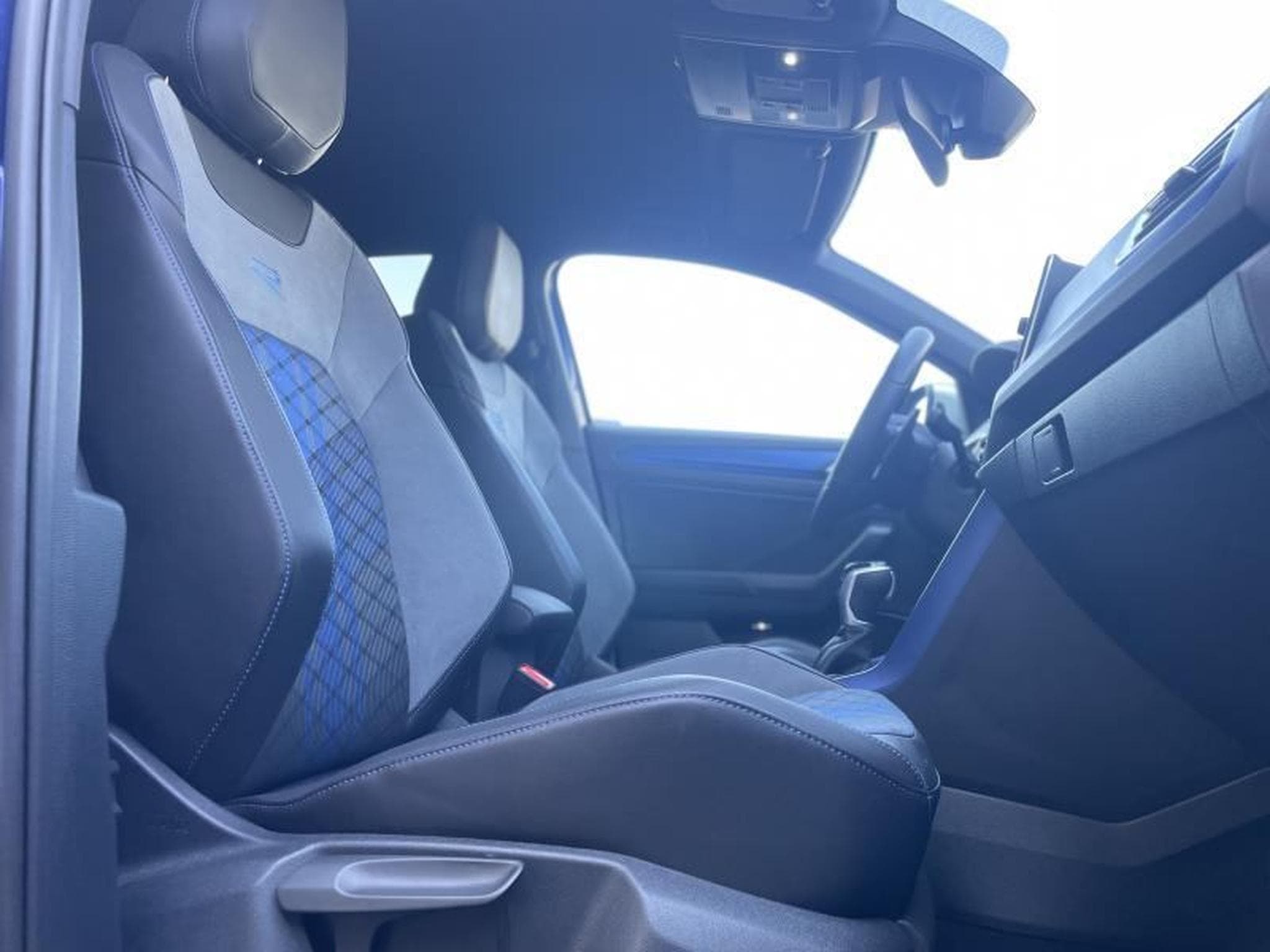 VW T-Roc 2.0 TSI R 4Motion DSG Akrapovic (2022) - Photo 4