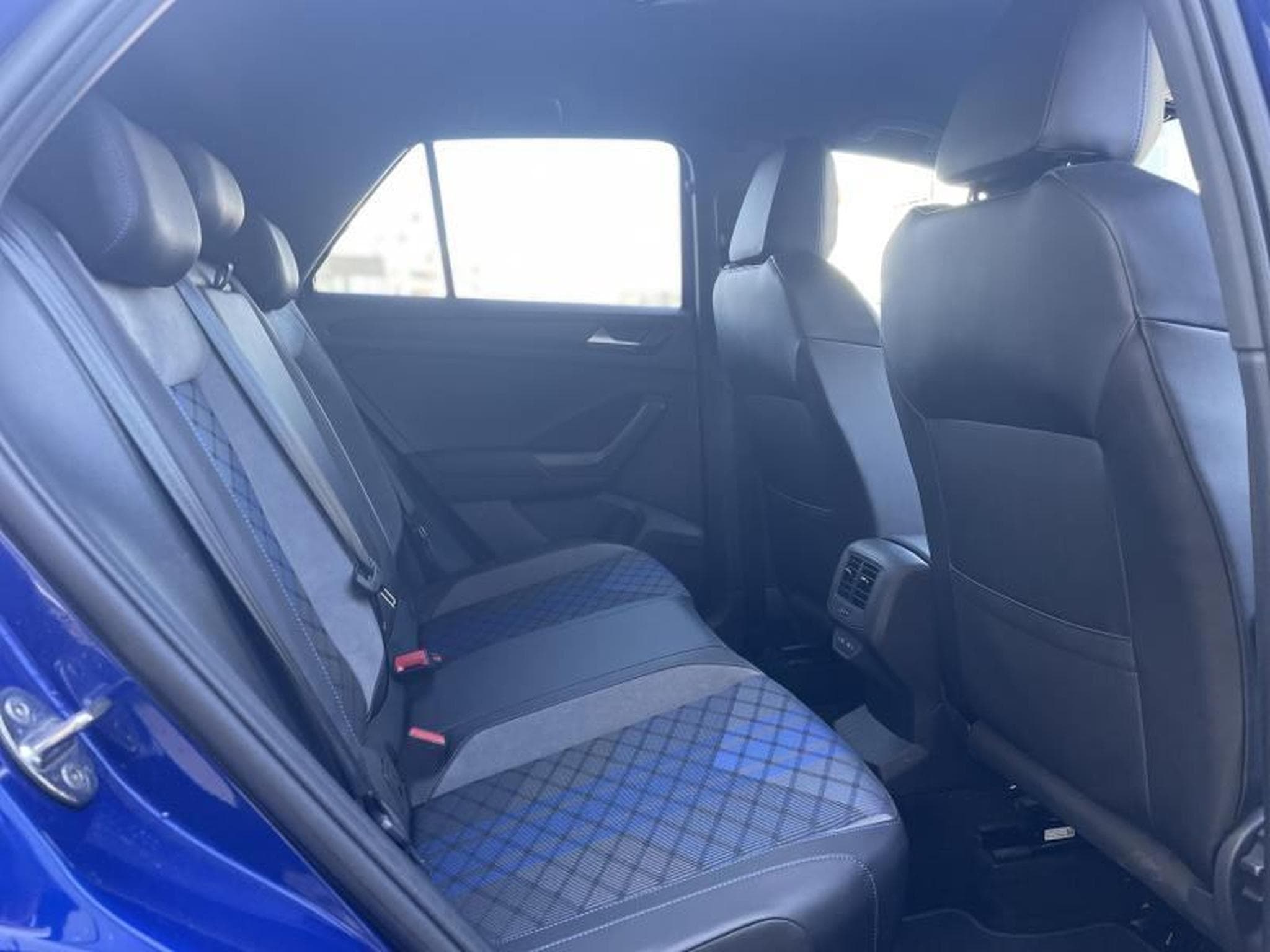 VW T-Roc 2.0 TSI R 4Motion DSG Akrapovic (2022) - Photo 5