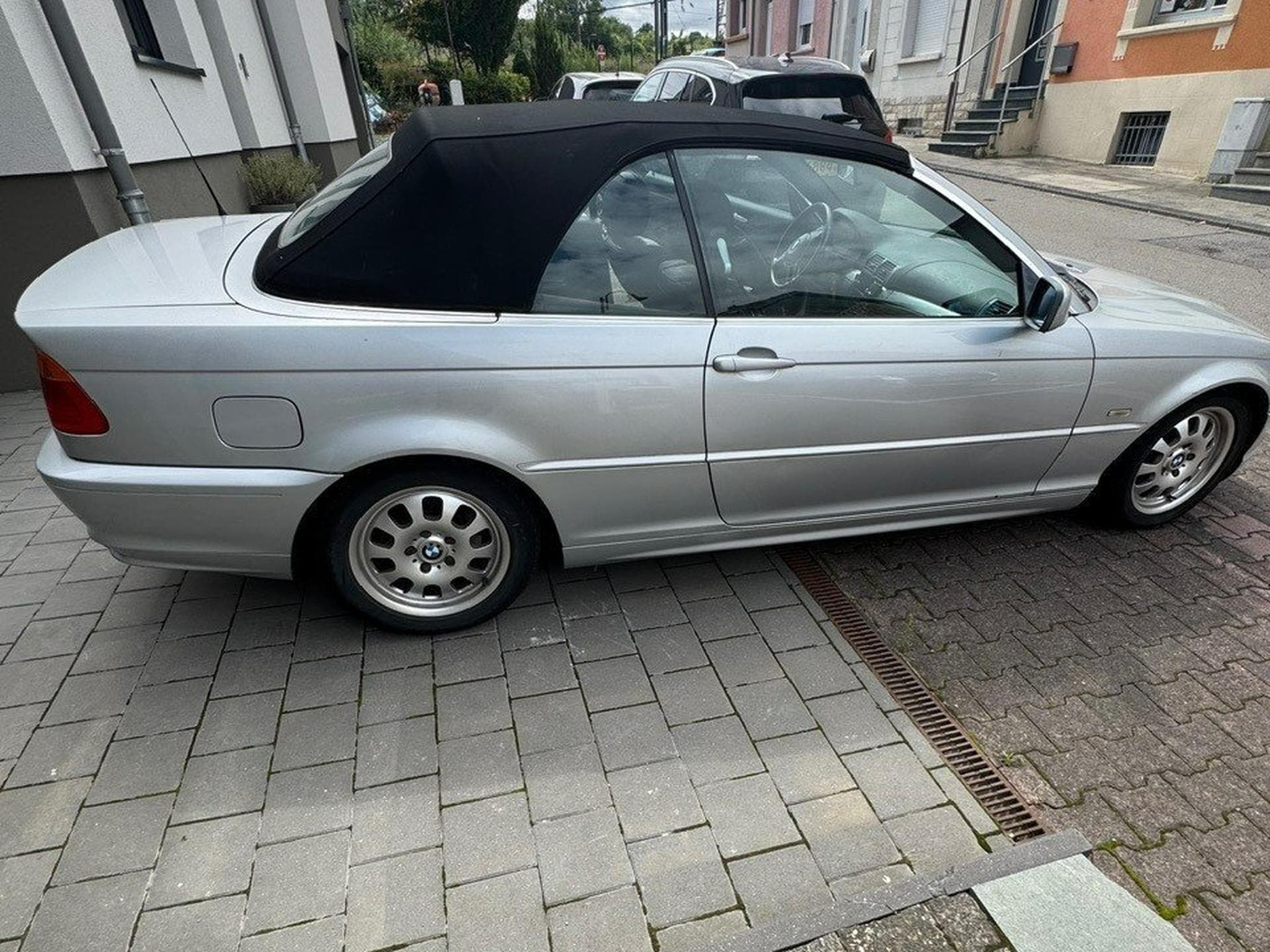 BMW 323 E46 (2000) - Photo 4