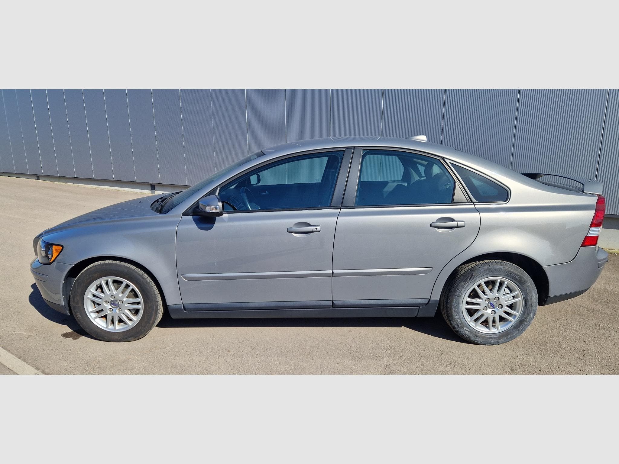 Volvo S40 II 1.6D 110CH Summum Edrive (2007) - Photo 2