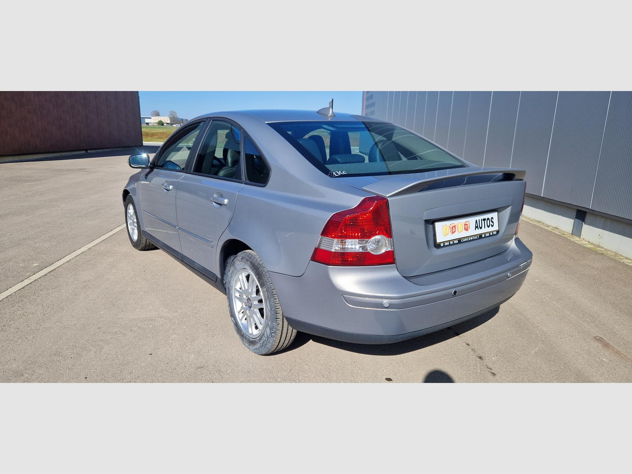Volvo S40 II 1.6D 110CH Summum Edrive (2007) - Photo 3