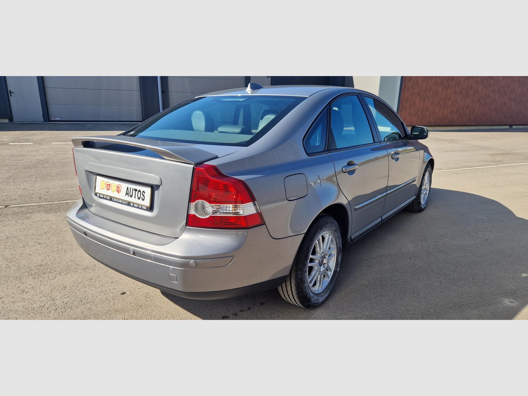 Volvo S40 II 1.6D 110CH Summum Edrive (2007) - Photo 5