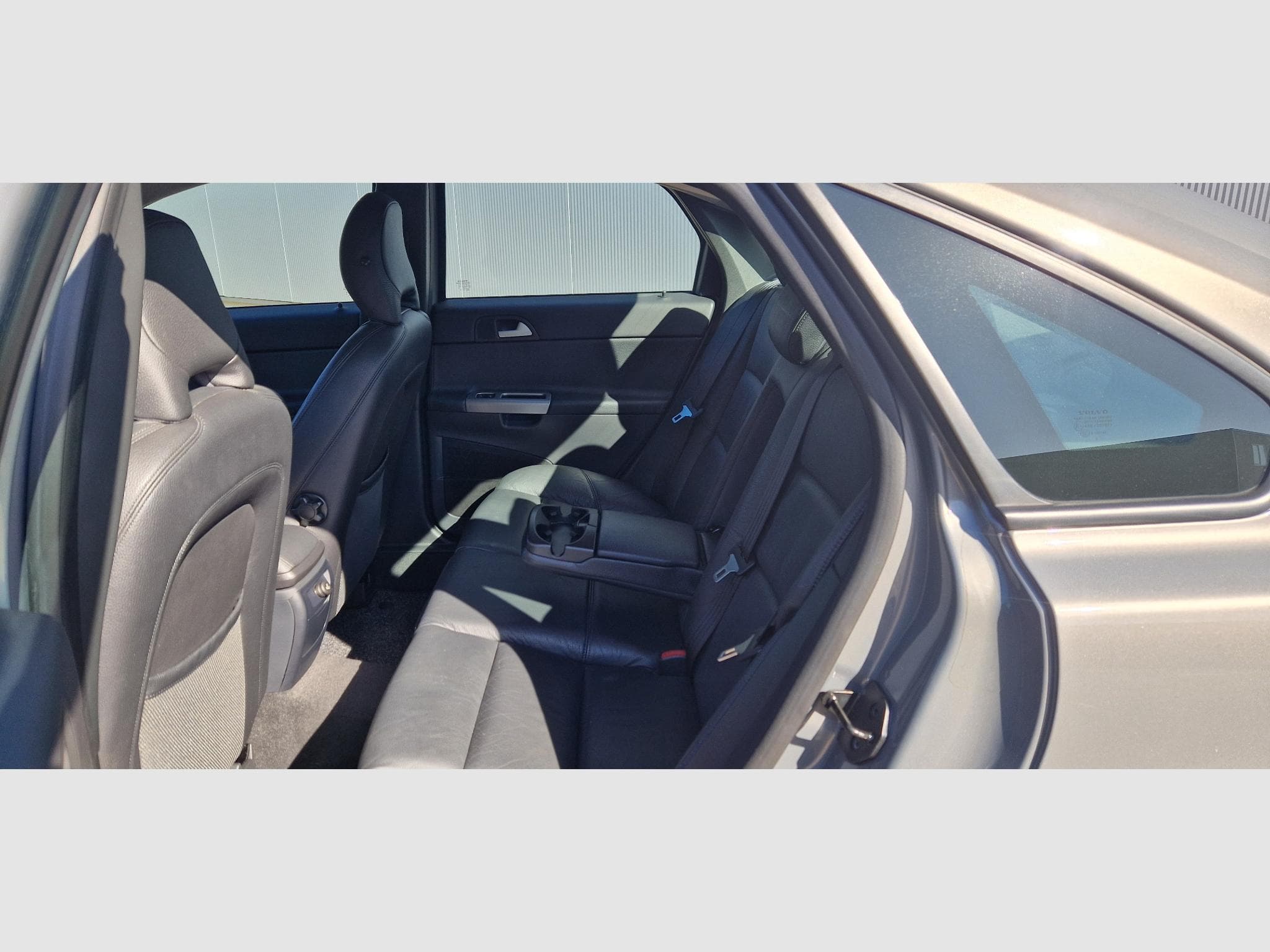 Volvo S40 II 1.6D 110CH Summum Edrive (2007) - Photo 10