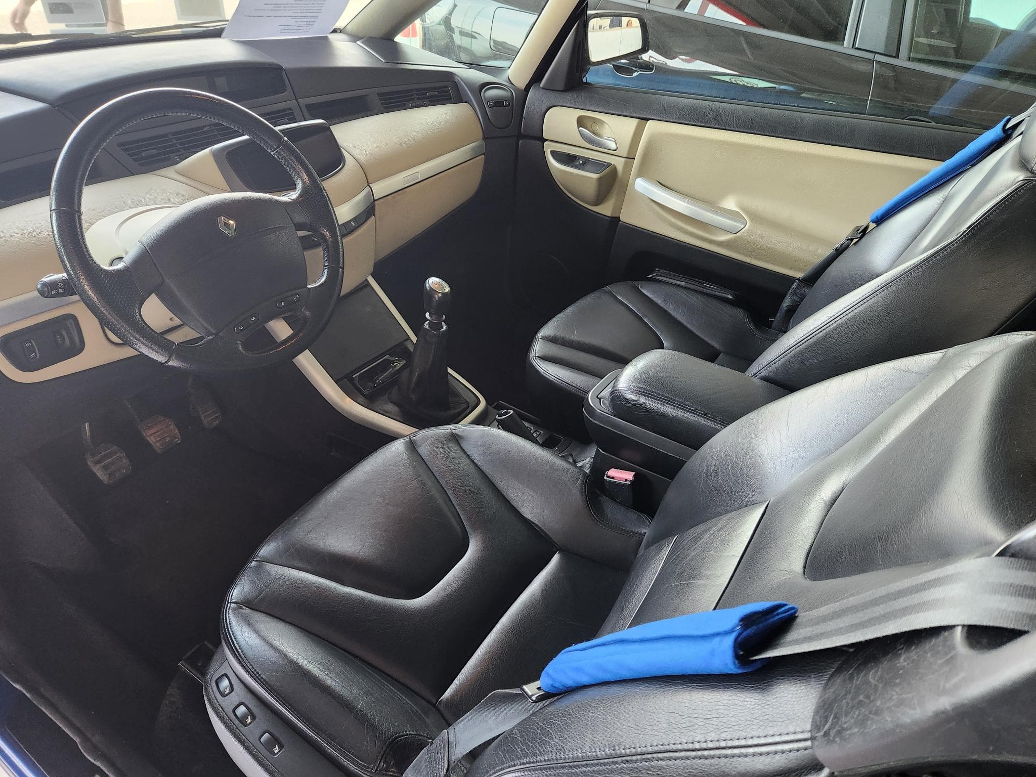 Renault Avantime 2.0 TURBO (2002) - Photo 3