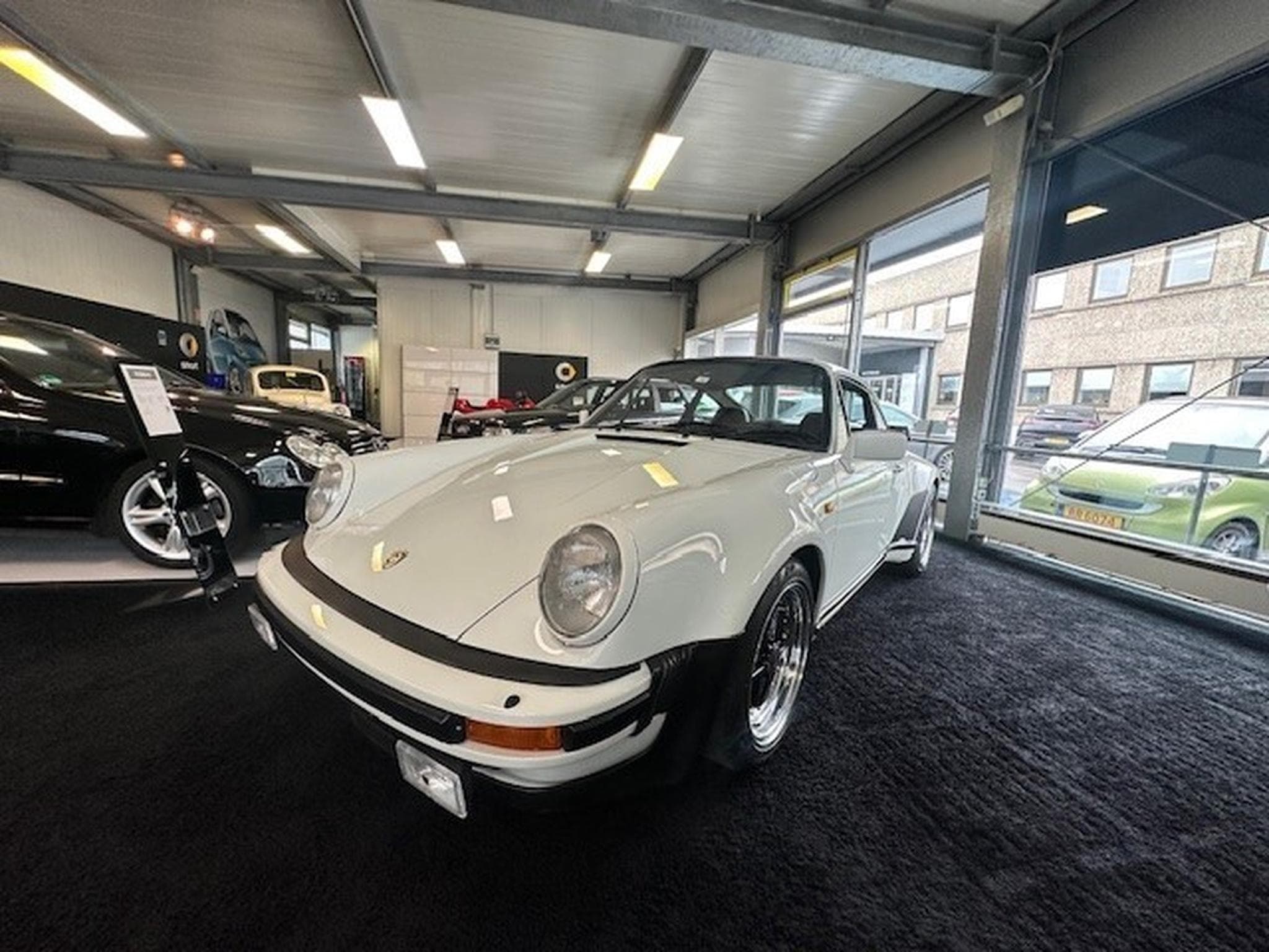 Porsche 911 930 Turbo (1983) - Photo 2