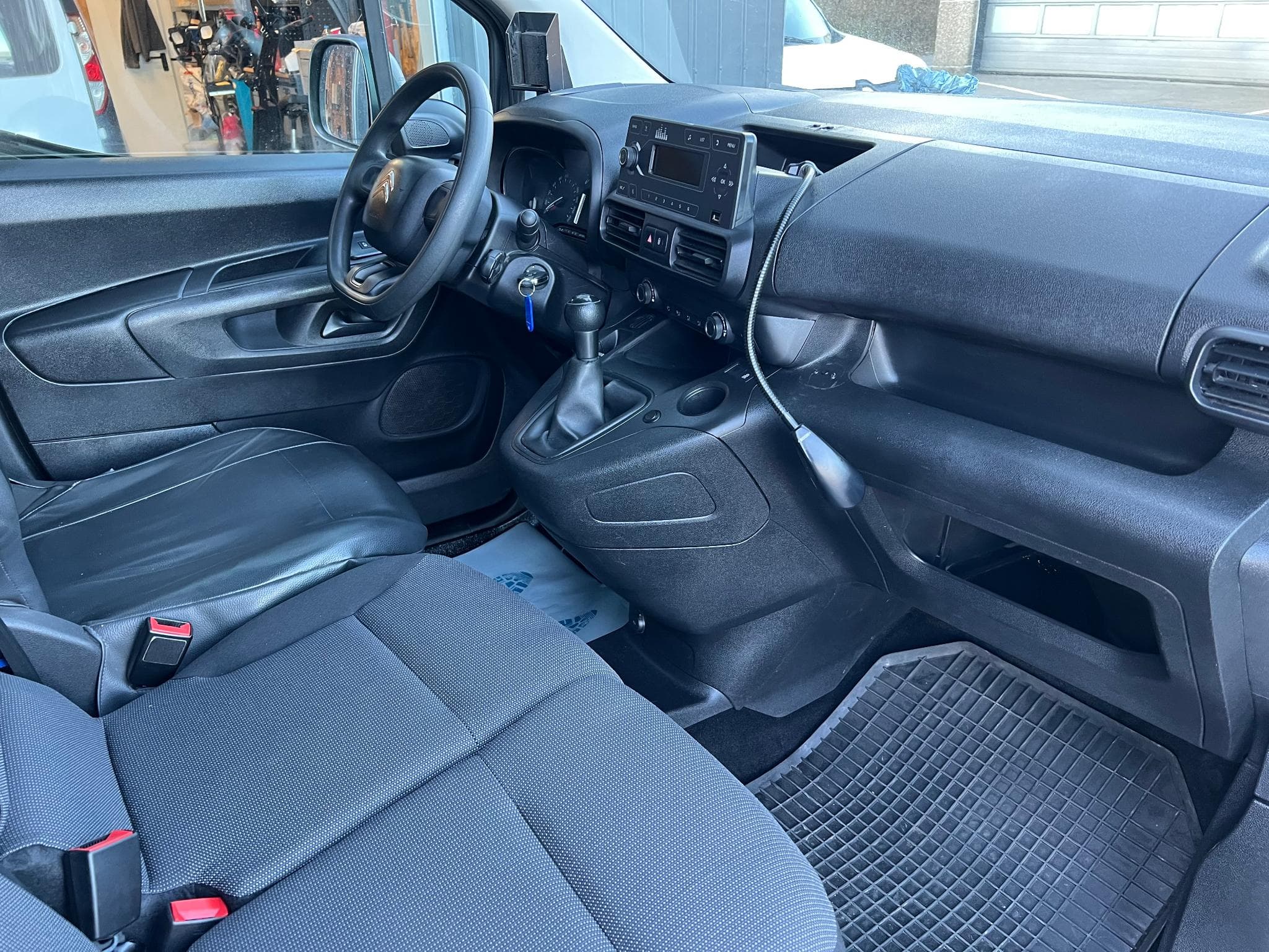 Citroën Berlingo 1,5 BHDI L HEAVY PRO (2021) - Photo 6