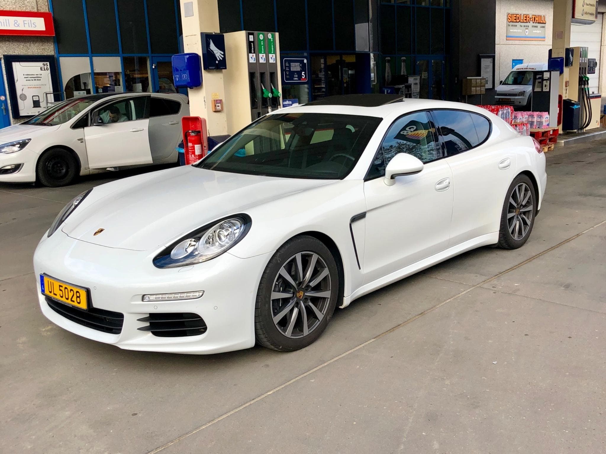 Porsche Panamera Edition (2015) - Photo 3