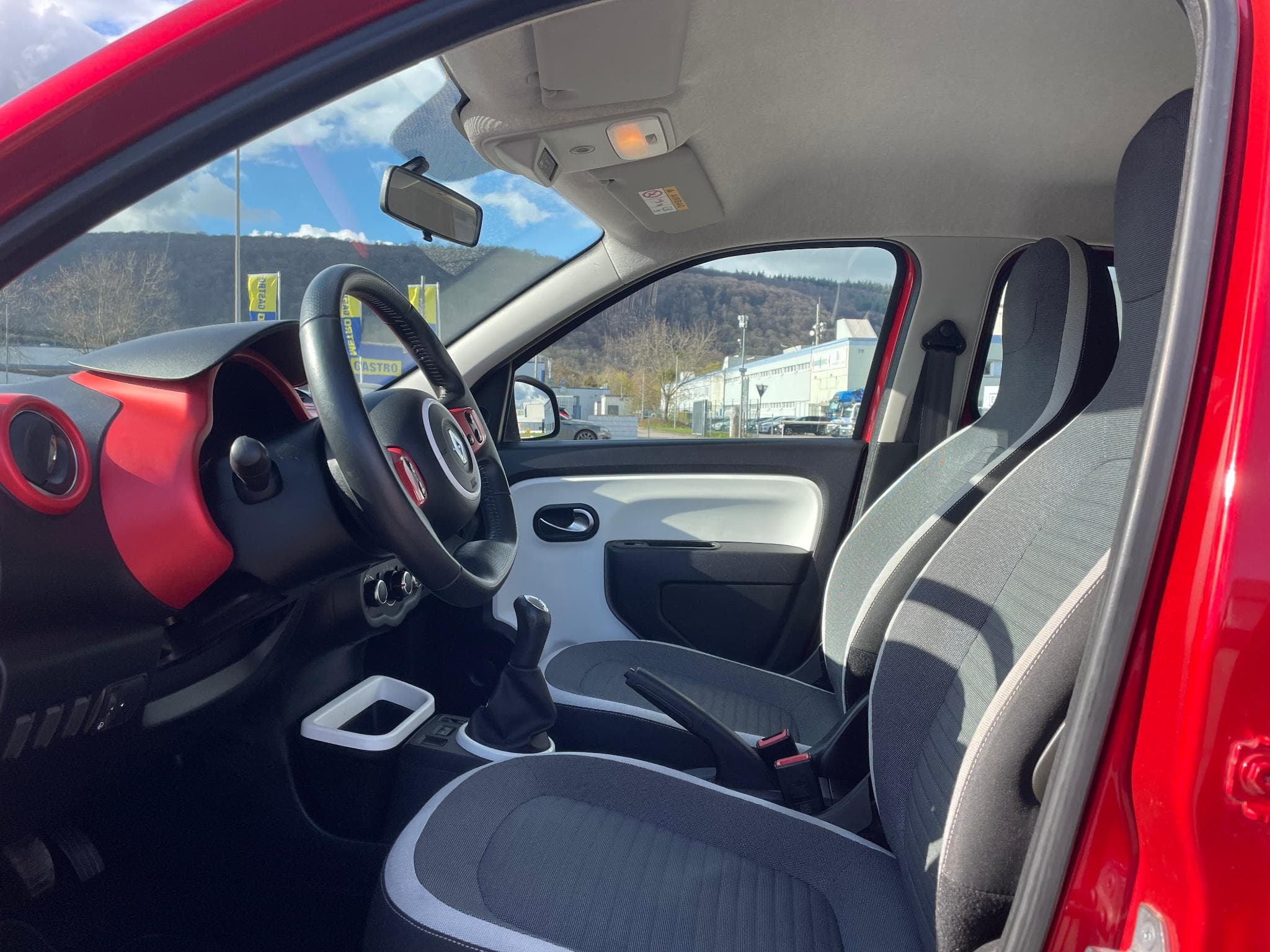 Renault Twingo Twingo1.0/Full service/Klima/63773KM!! (2015) - Photo 16