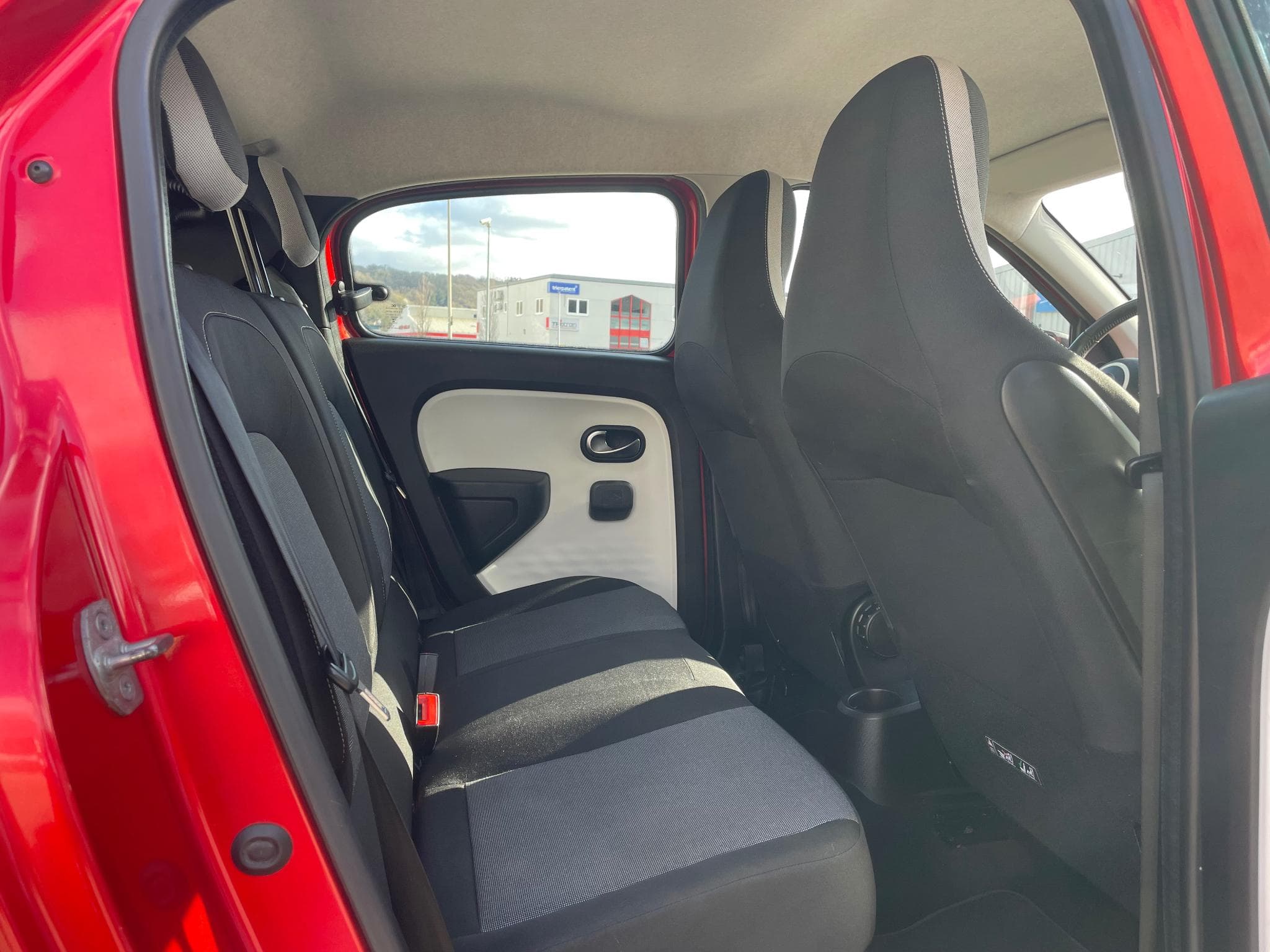 Renault Twingo Twingo1.0/Full service/Klima/63773KM!! (2015) - Photo 19