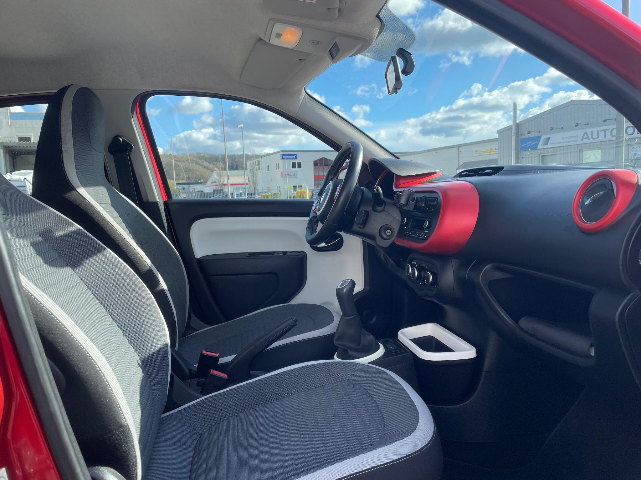 Renault Twingo Twingo1.0/Full service/Klima/63773KM!! (2015) - Photo 17