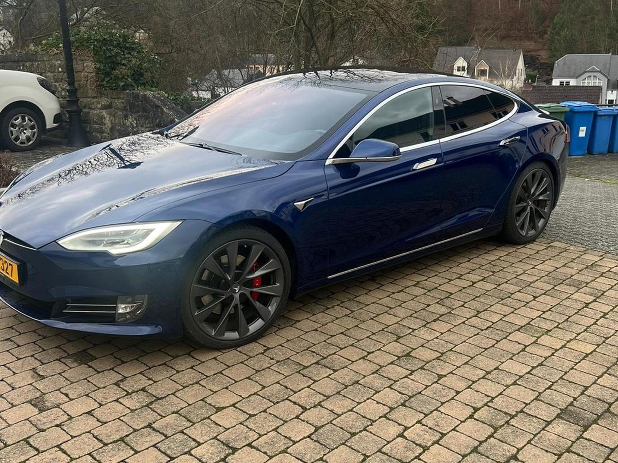 Tesla Model S Model S (2020) - Photo 1
