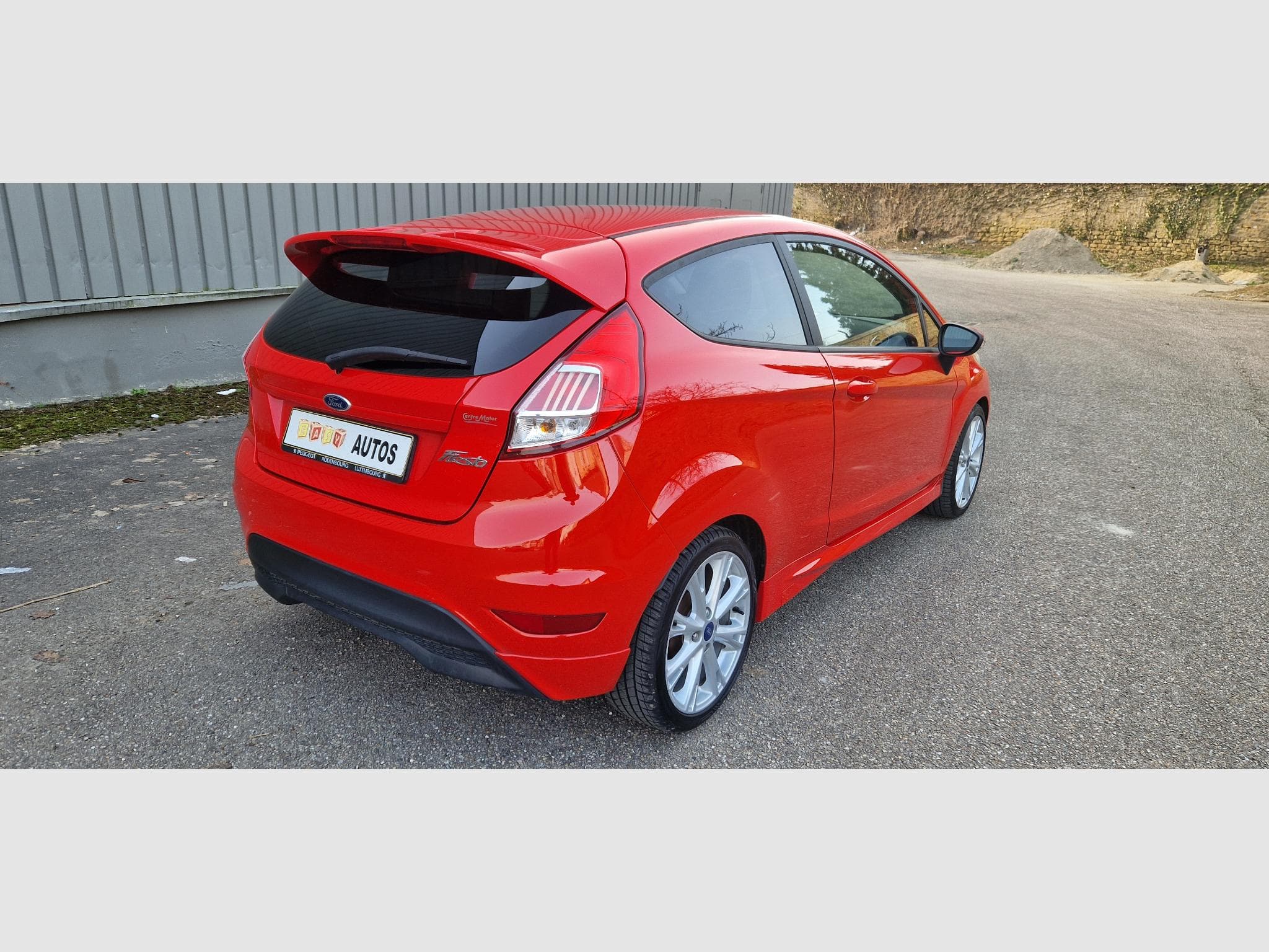 Ford Fiesta VI ph.2 ST Line 1.5 tdci 95ch (2016) - Photo 3