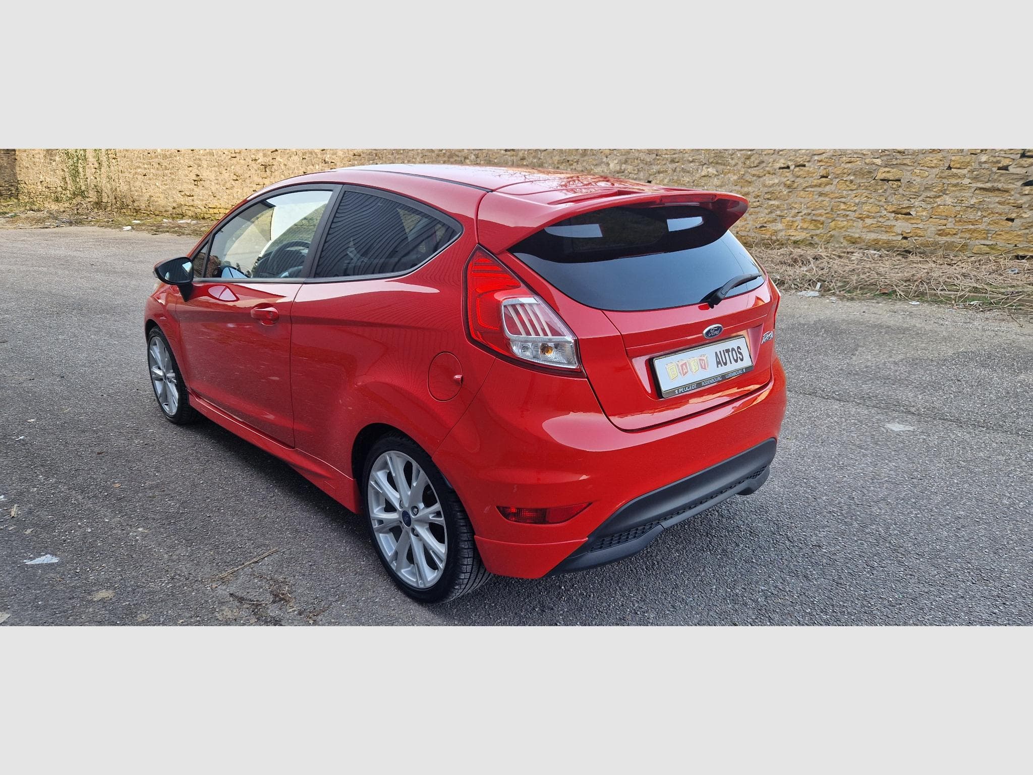 Ford Fiesta VI ph.2 ST Line 1.5 tdci 95ch (2016) - Photo 4