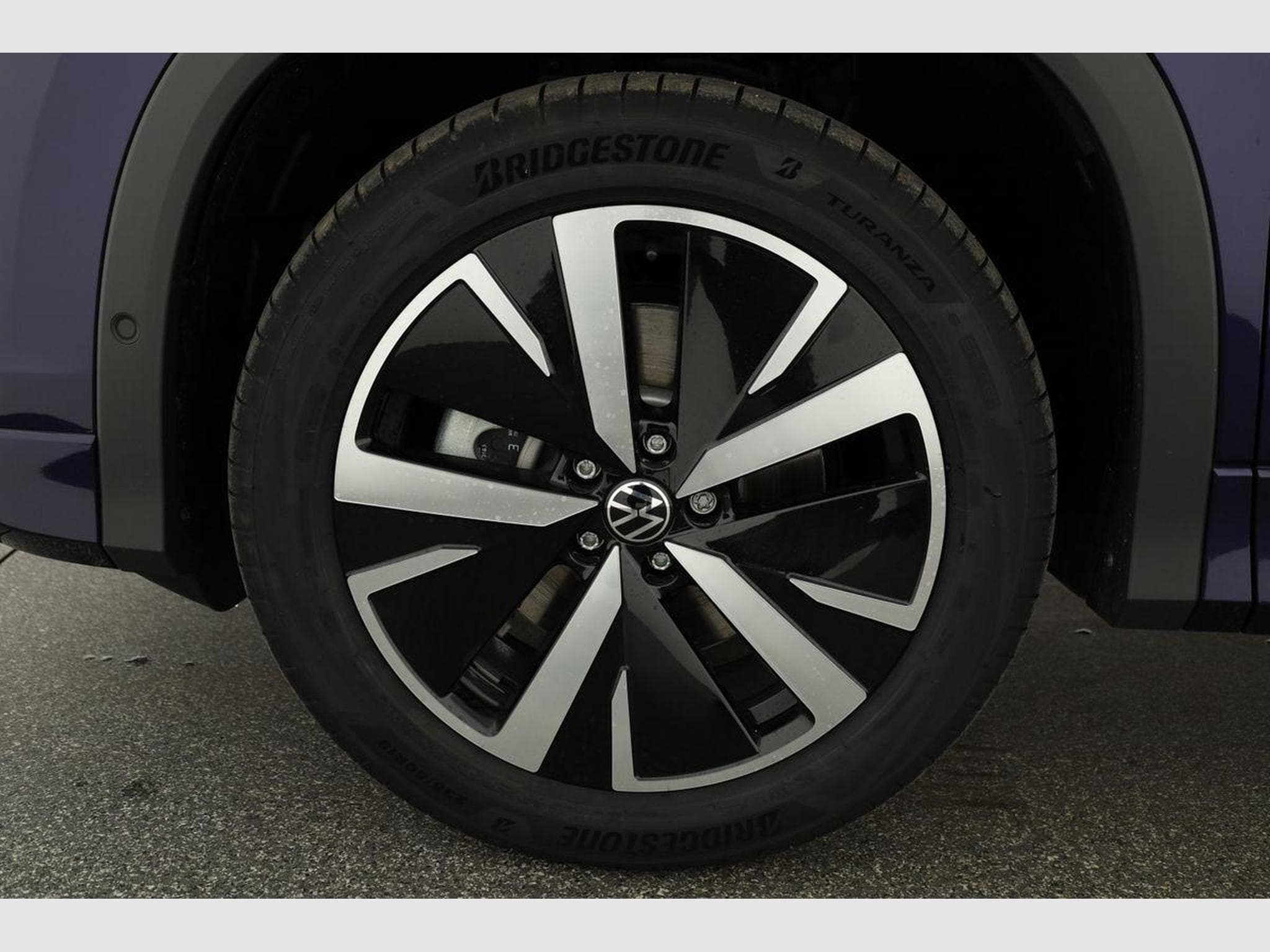 VW Tayron 1.5 TSI eHybrid 150 kW Life (2025) - Photo 15