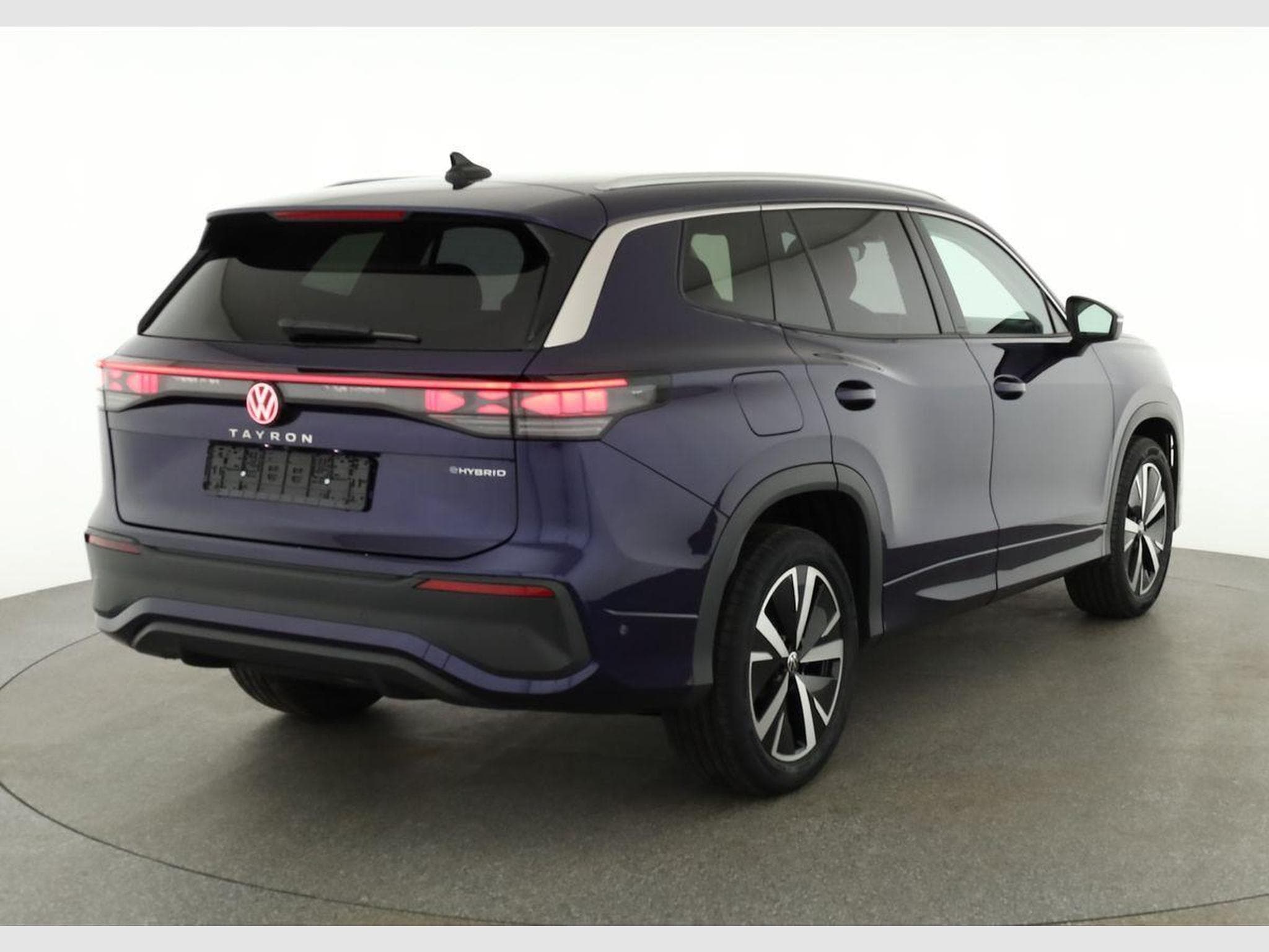 VW Tayron 1.5 TSI eHybrid 150 kW Life (2025) - Photo 2