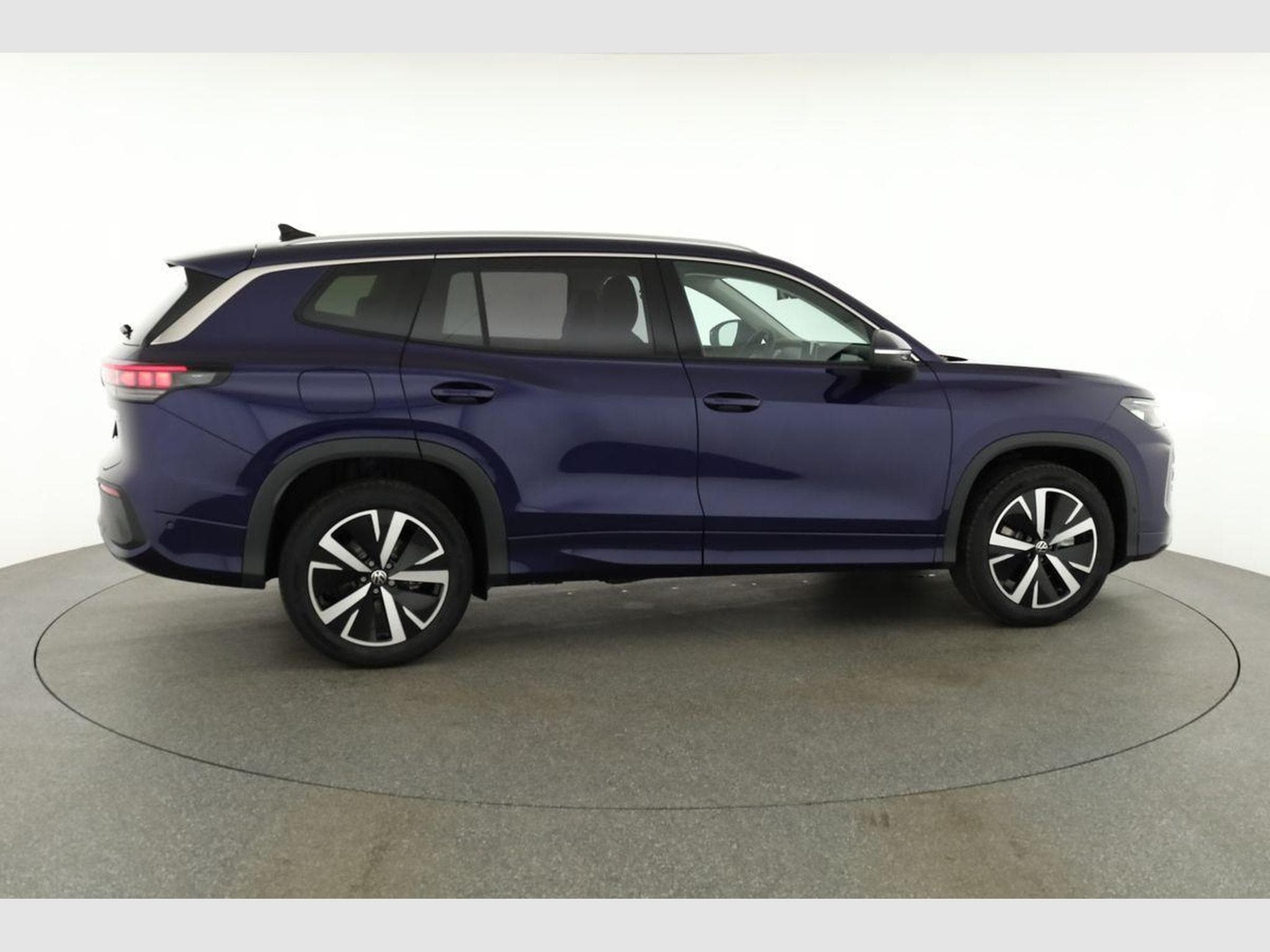 VW Tayron 1.5 TSI eHybrid 150 kW Life (2025) - Photo 22