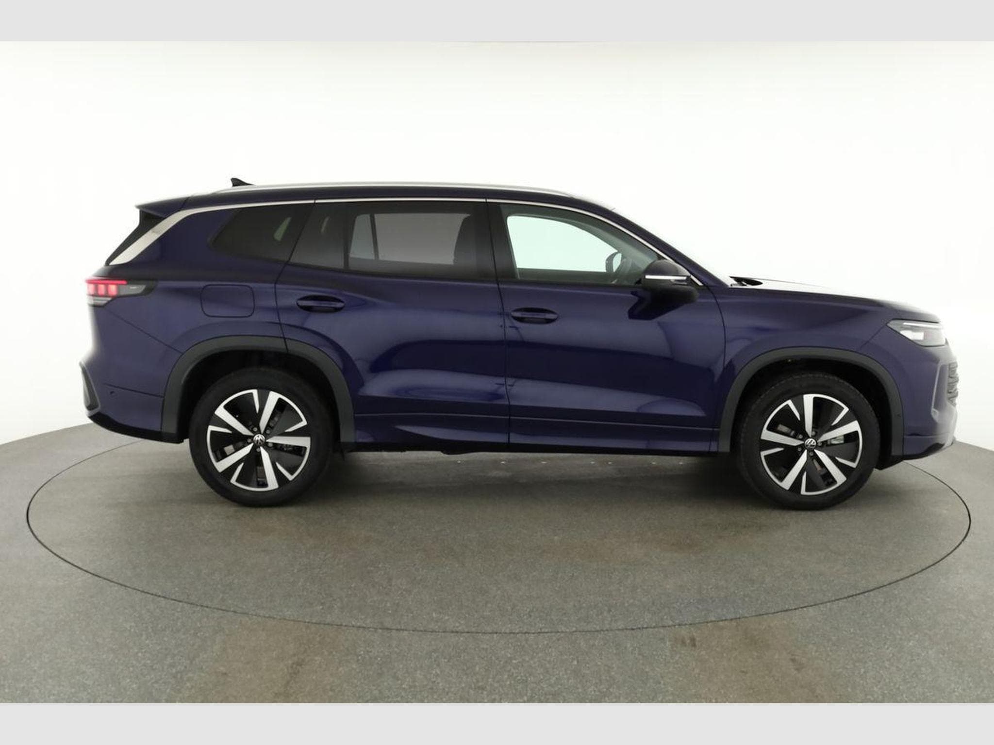 VW Tayron 1.5 TSI eHybrid 150 kW Life (2025) - Photo 23