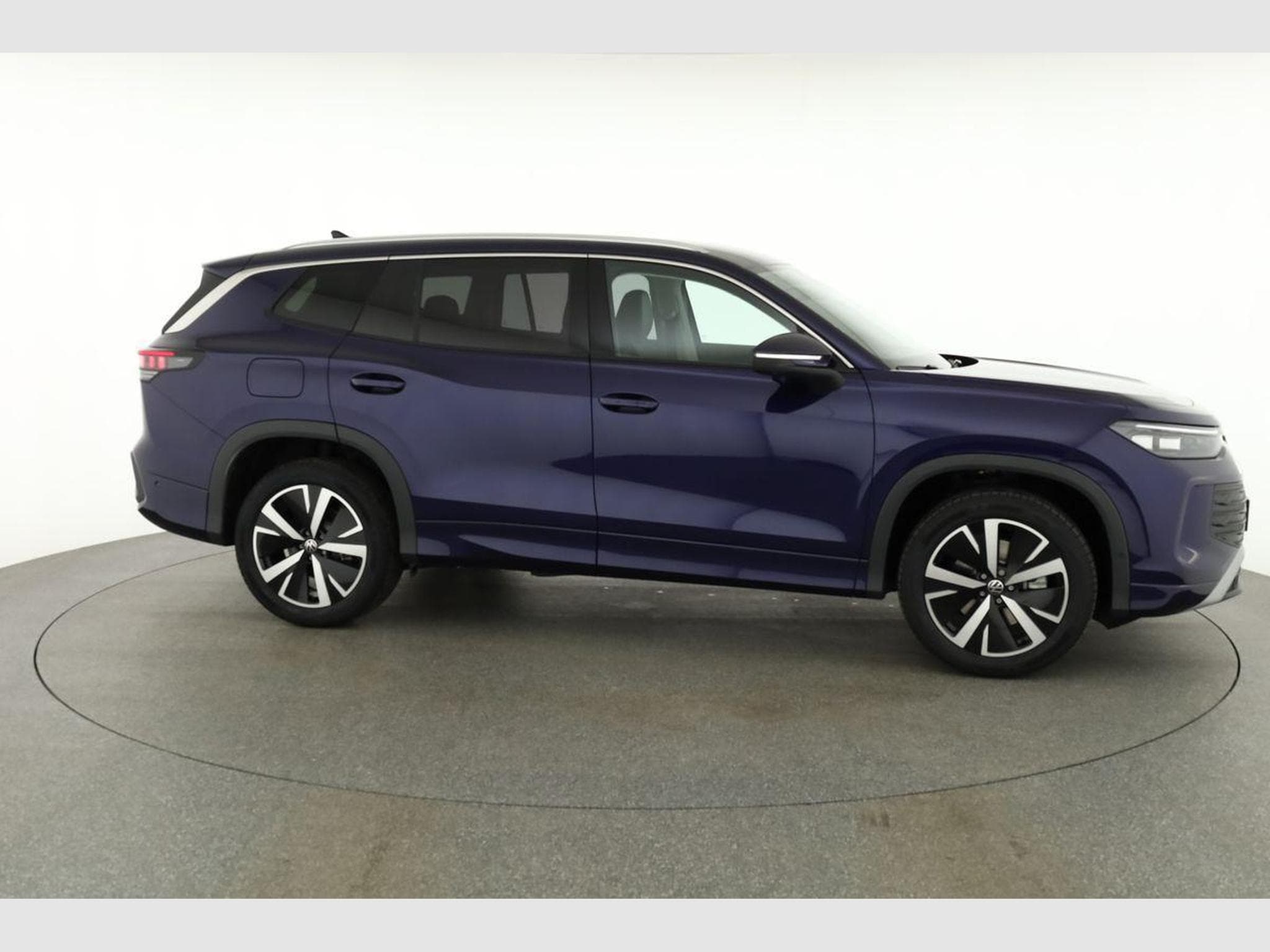 VW Tayron 1.5 TSI eHybrid 150 kW Life (2025) - Photo 24