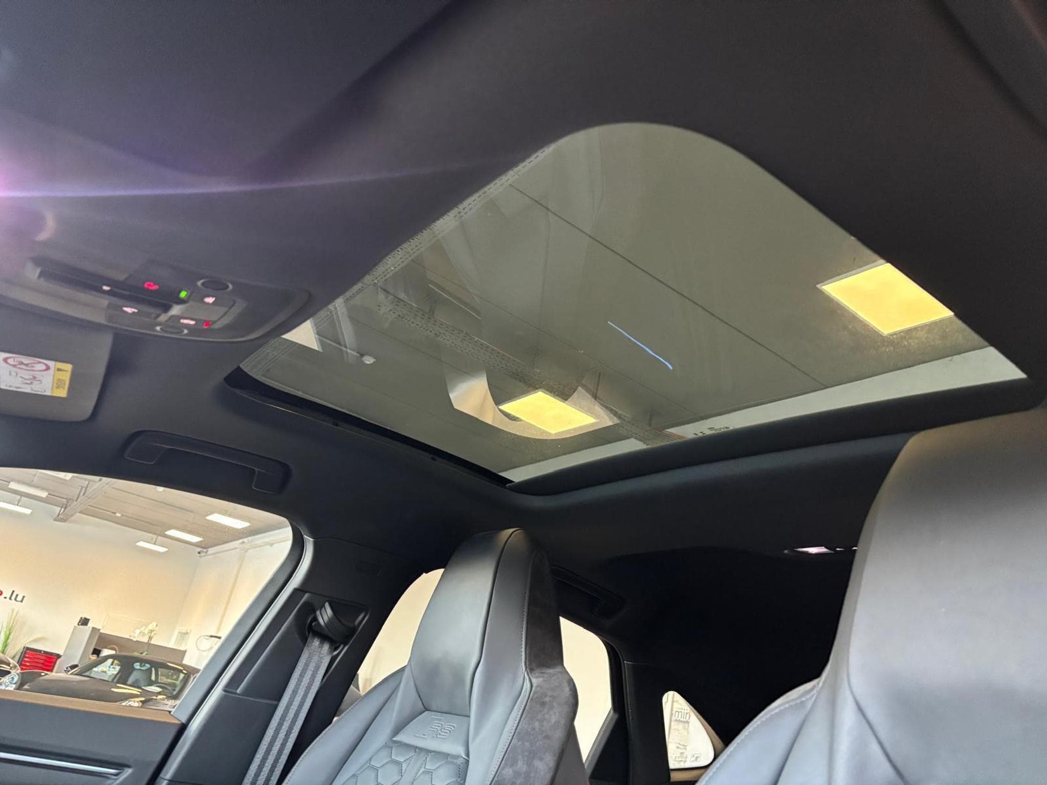 Audi RSQ3 Sportback (2022) - Photo 17