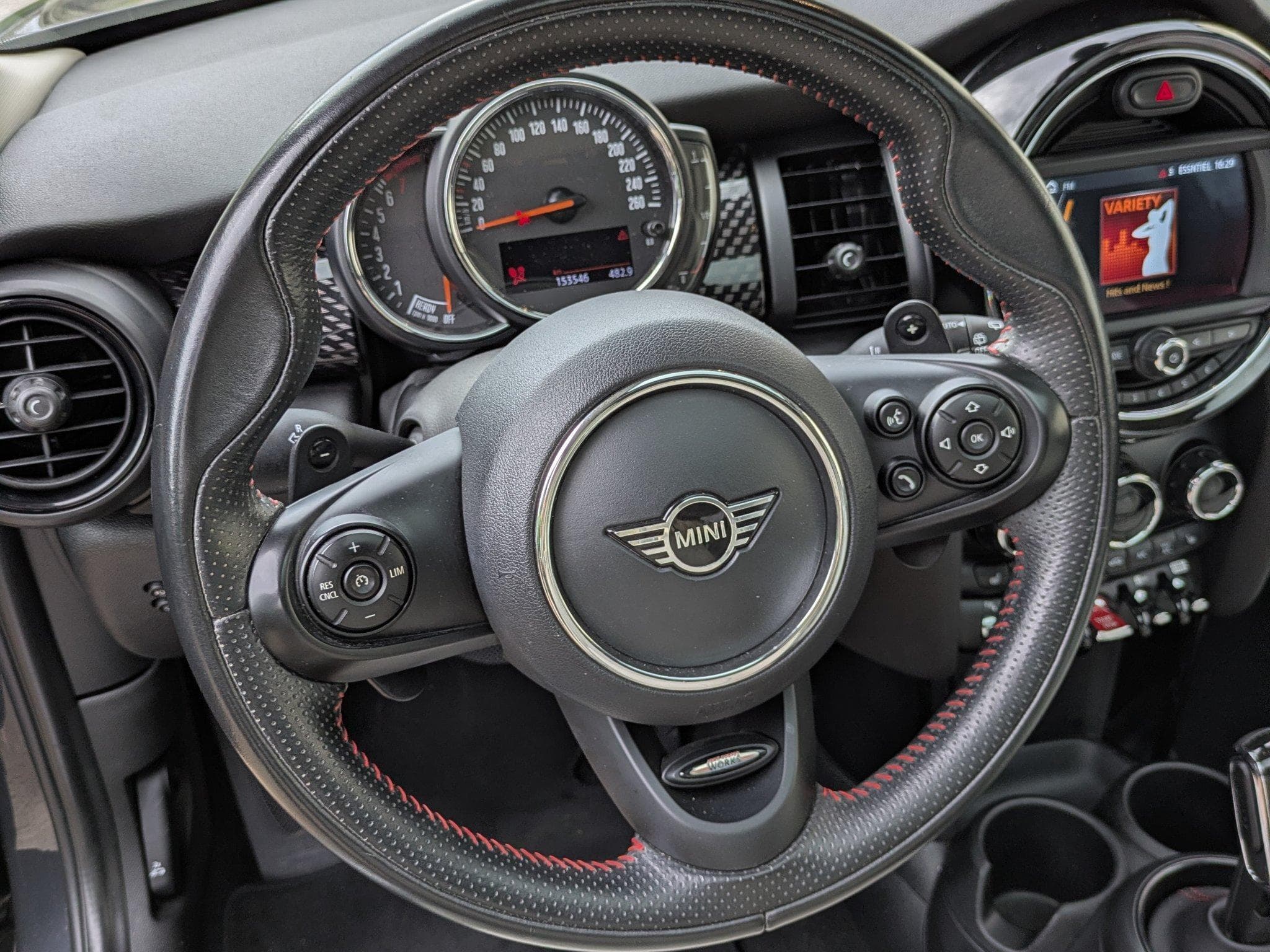Mini Cooper Cooper S Pack Chili (2019) - Photo 12
