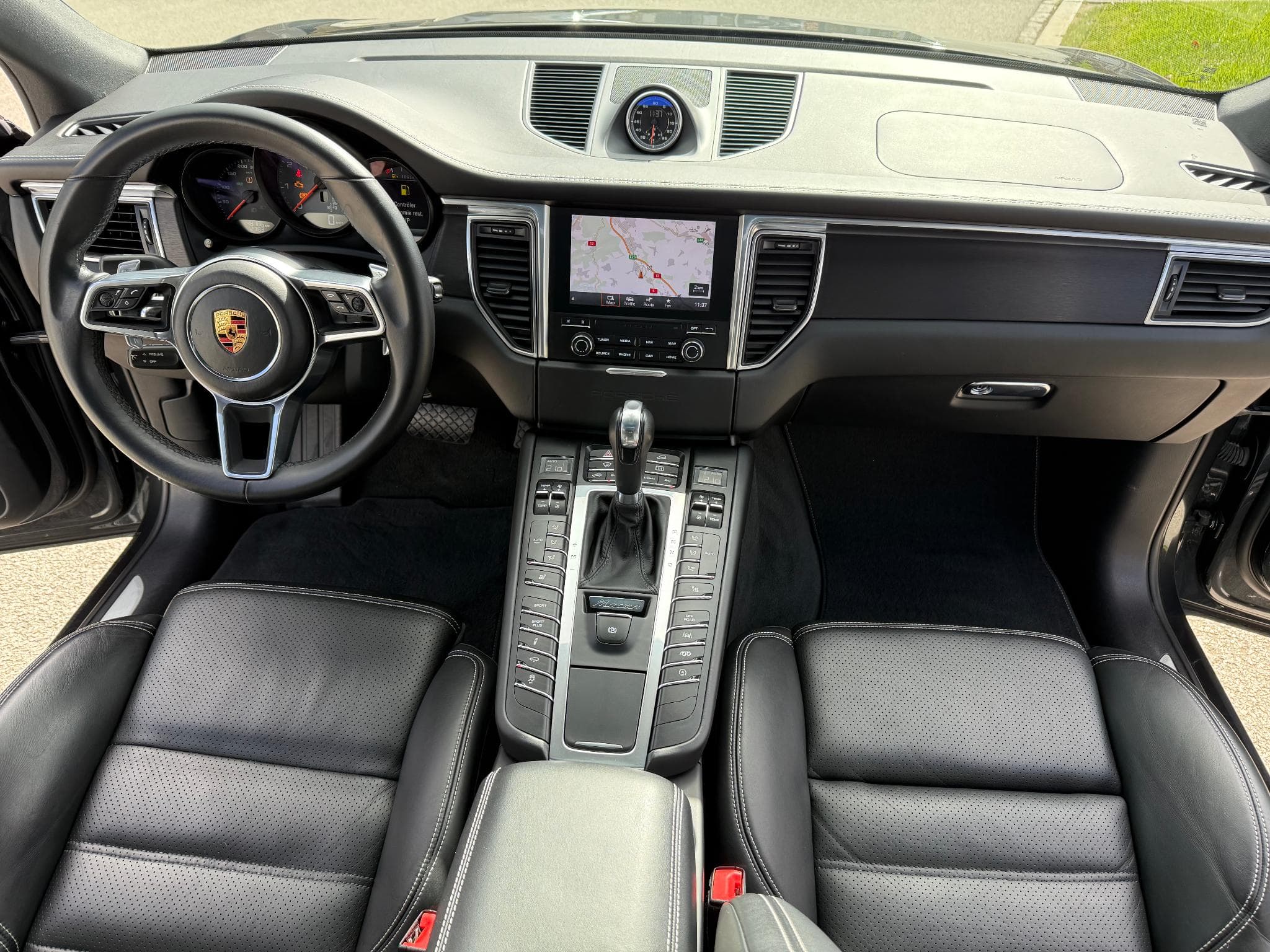 Porsche Macan GTS 3.0 PDK PACK SPORT CHRONO 360 PS (2018) - Photo 8
