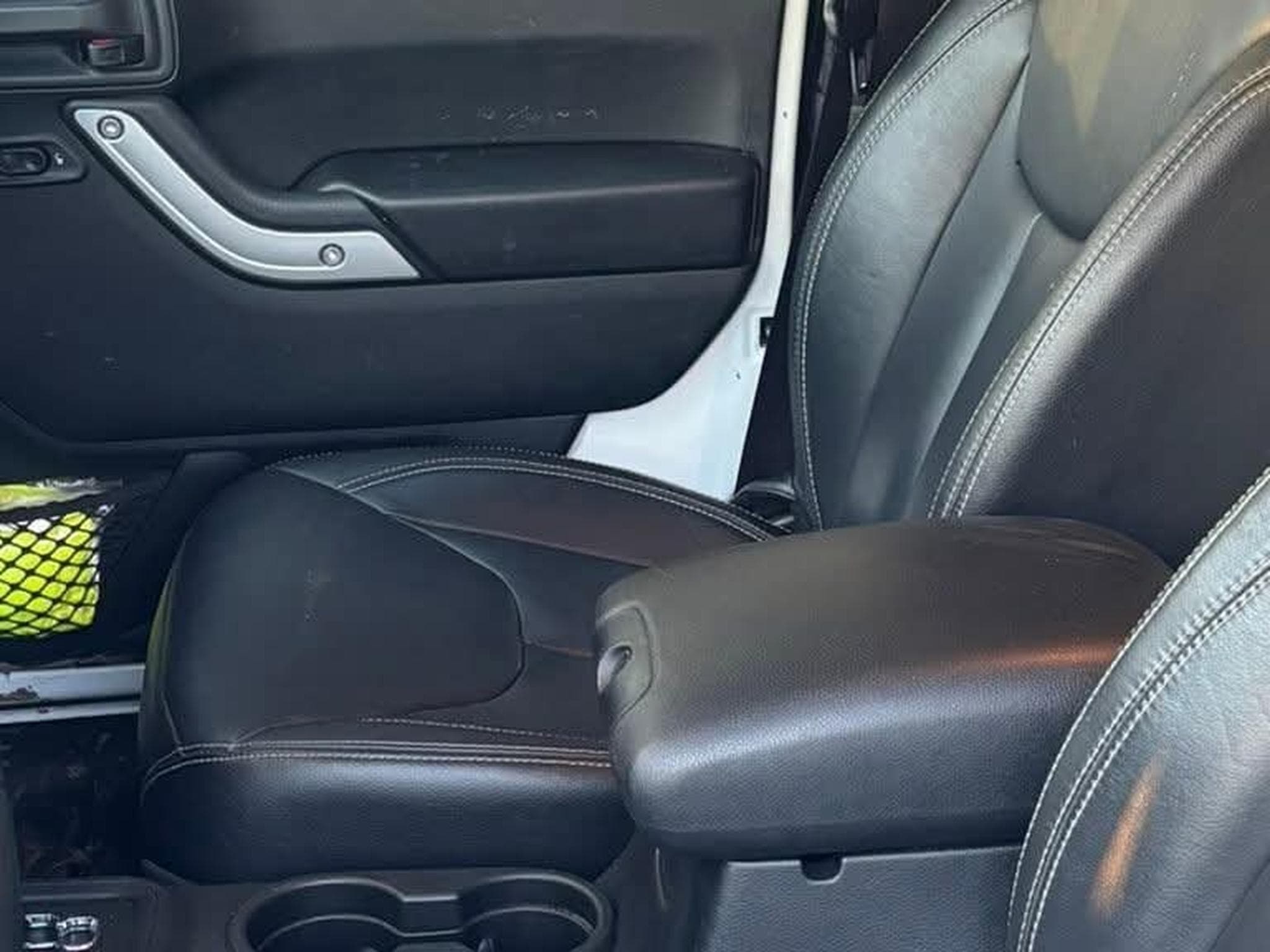Jeep Wrangler Sahara (2017) - Photo 5