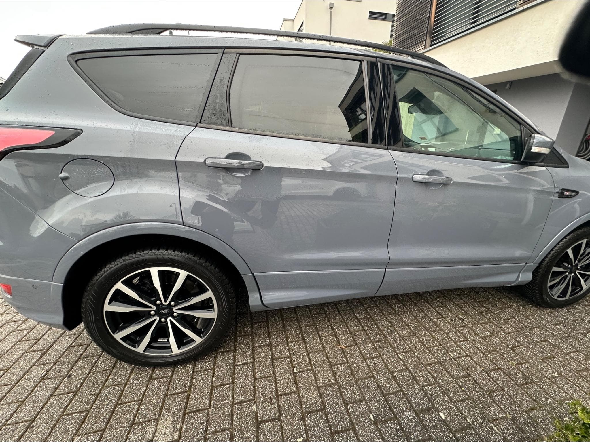 Ford Kuga ST-Line / AWD (2019) - Photo 2