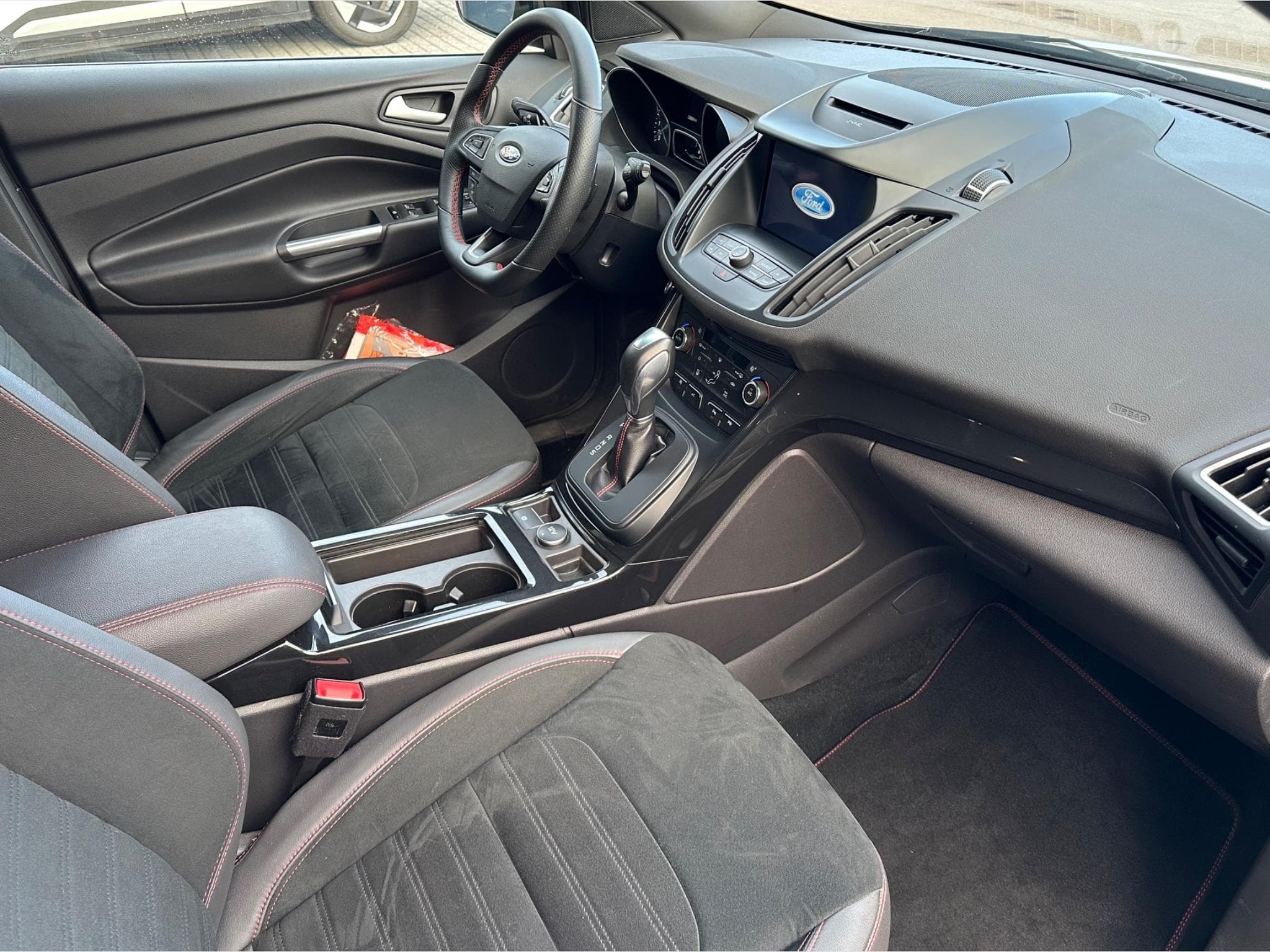 Ford Kuga ST-Line / AWD (2019) - Photo 7
