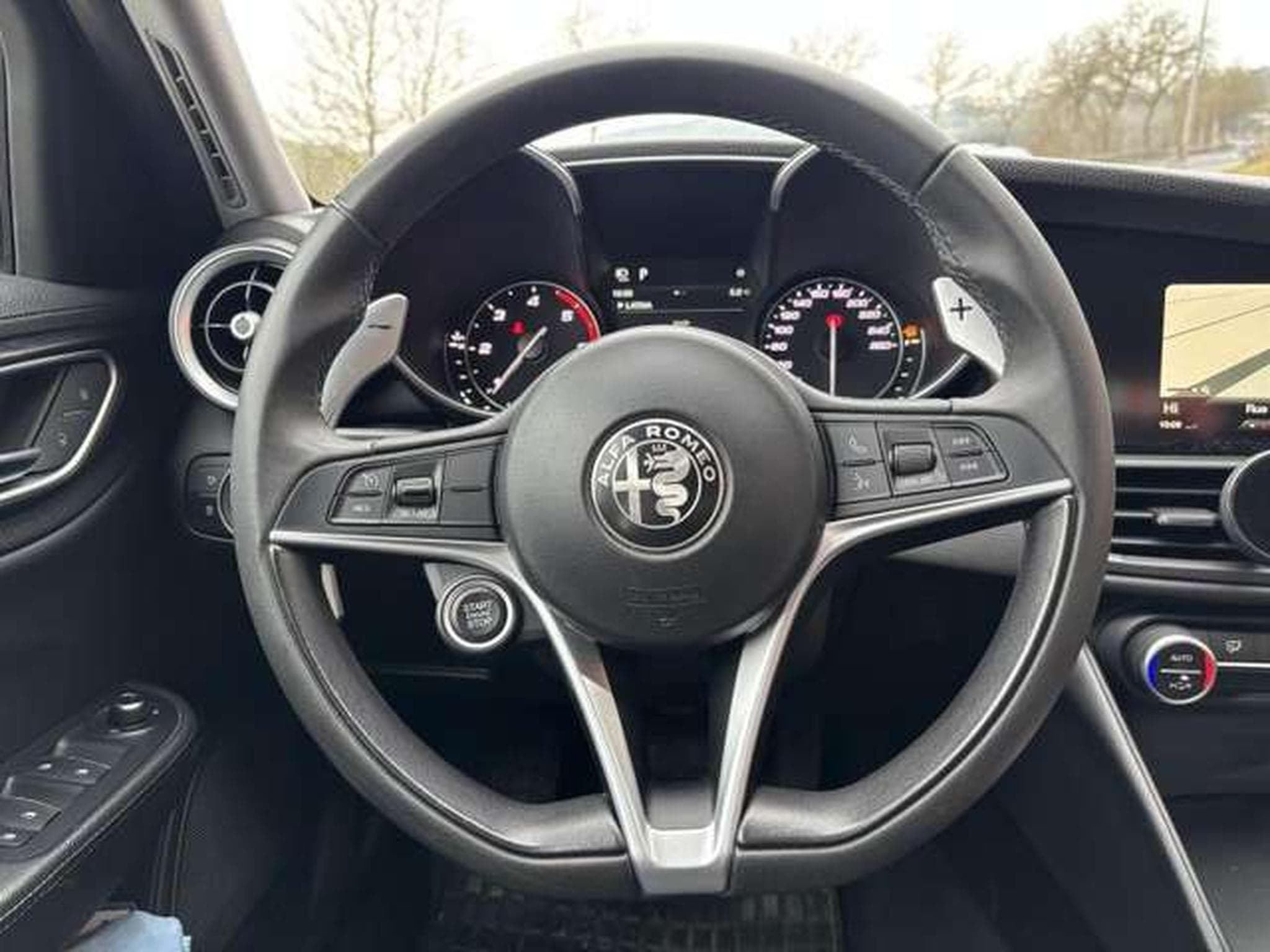 Alfa-Romeo Giulia 2.2 TURBO DIESEL - 150PS - AUTOMATIQUE - VENTE PRI (2018) - Photo 9
