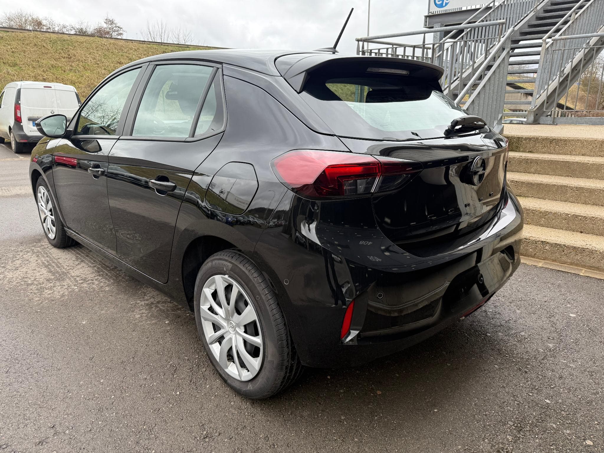 Opel Corsa 1.2 100 EDITION (2025) - Photo 3