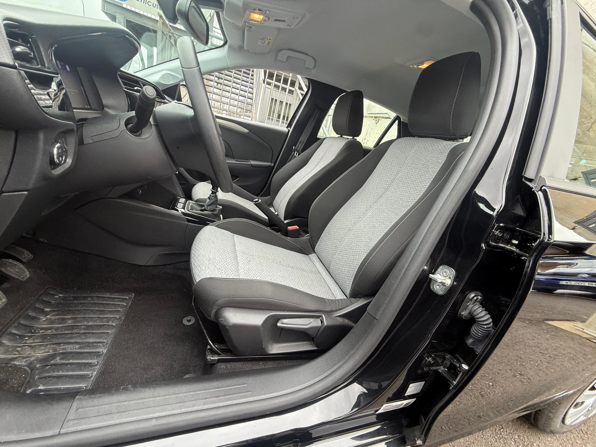 Opel Corsa 1.2 100 EDITION (2025) - Photo 5